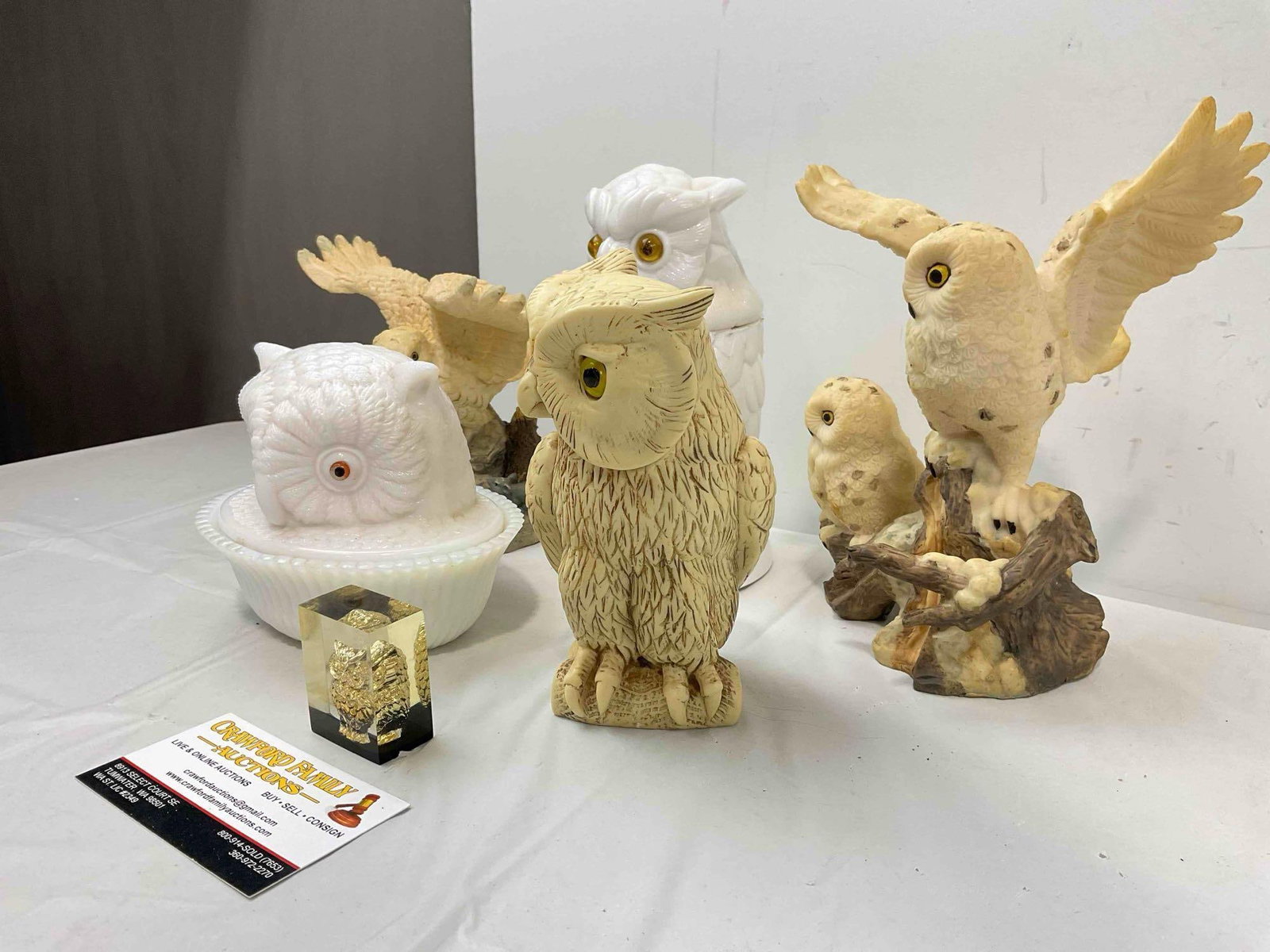 6 pcs Vintage Owl Figurines, incl. 2x Milk Glass & 4x Resin. Good Condition. See pics. - 2