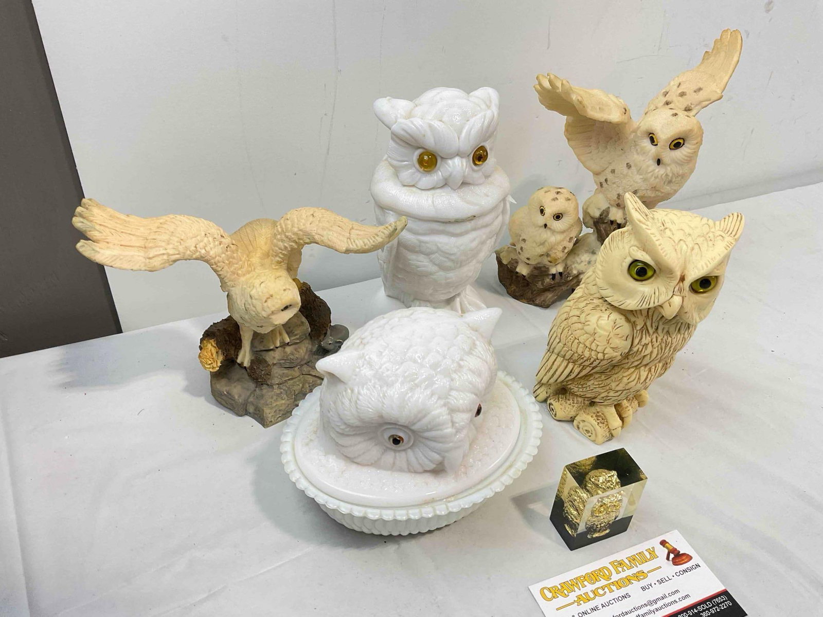 6 pcs Vintage Owl Figurines, incl. 2x Milk Glass & 4x Resin. Good Condition. See pics. - 3