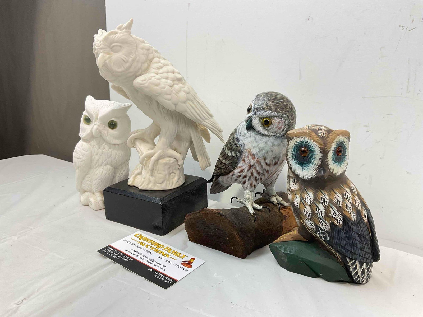 4 pcs Vintage Owl Figurines, incl. 3x Ceramic & 1x Carved & Painted Wood. Good Condition. - 3