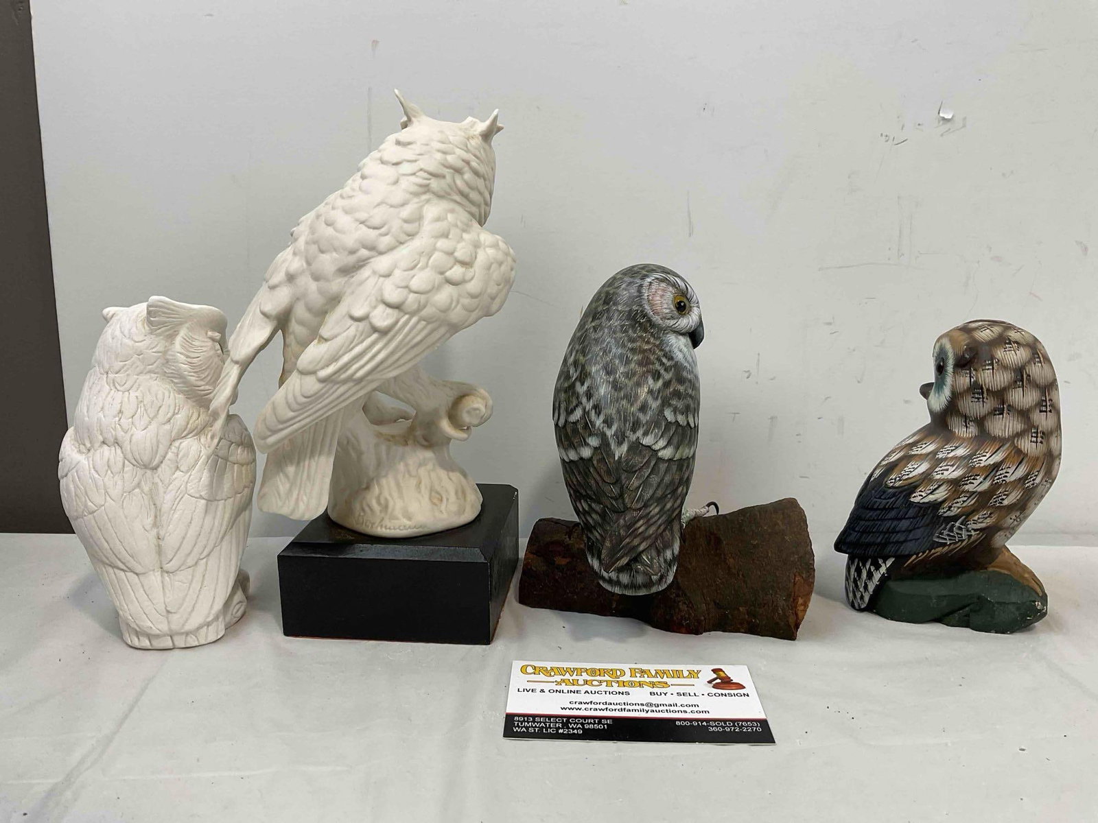 4 pcs Vintage Owl Figurines, incl. 3x Ceramic & 1x Carved & Painted Wood. Good Condition. - 4