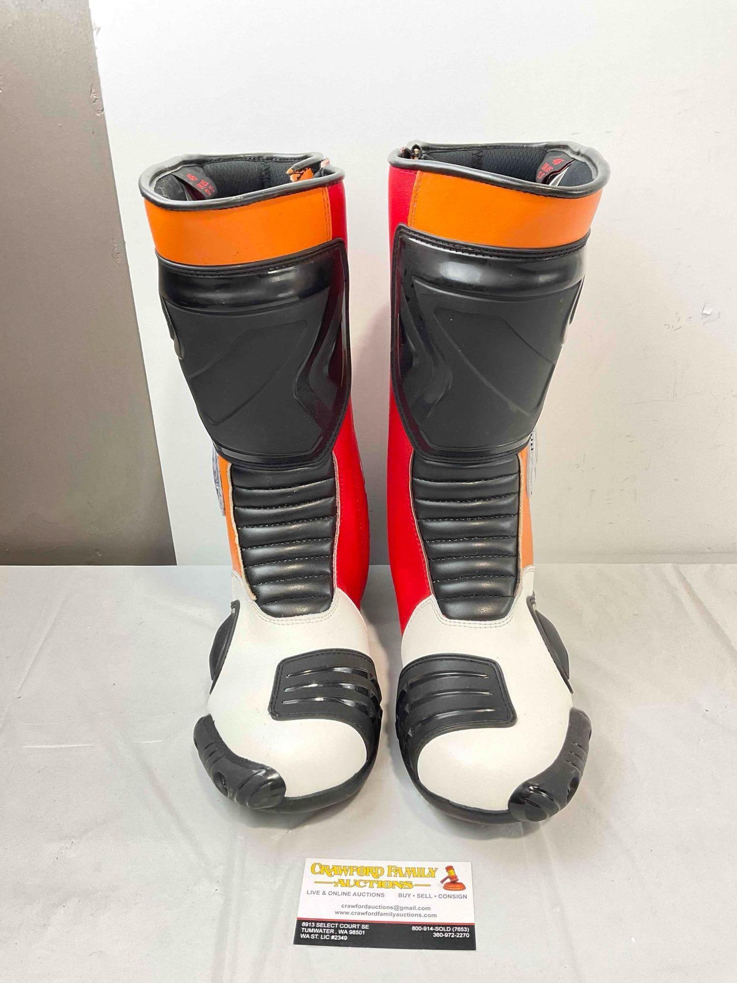 Honda Repsol Leather Motorcycle Racing Boots, Size Men's US 13. Good Condition. See pics.: Honda Repsol Leather Motorcycle Racing Boots, Size Men's US 13. Good Condition. Minor wear indicative of age and use, otherwise looks to be in good condition. Measures 5" x 12" x 13" DM-5910