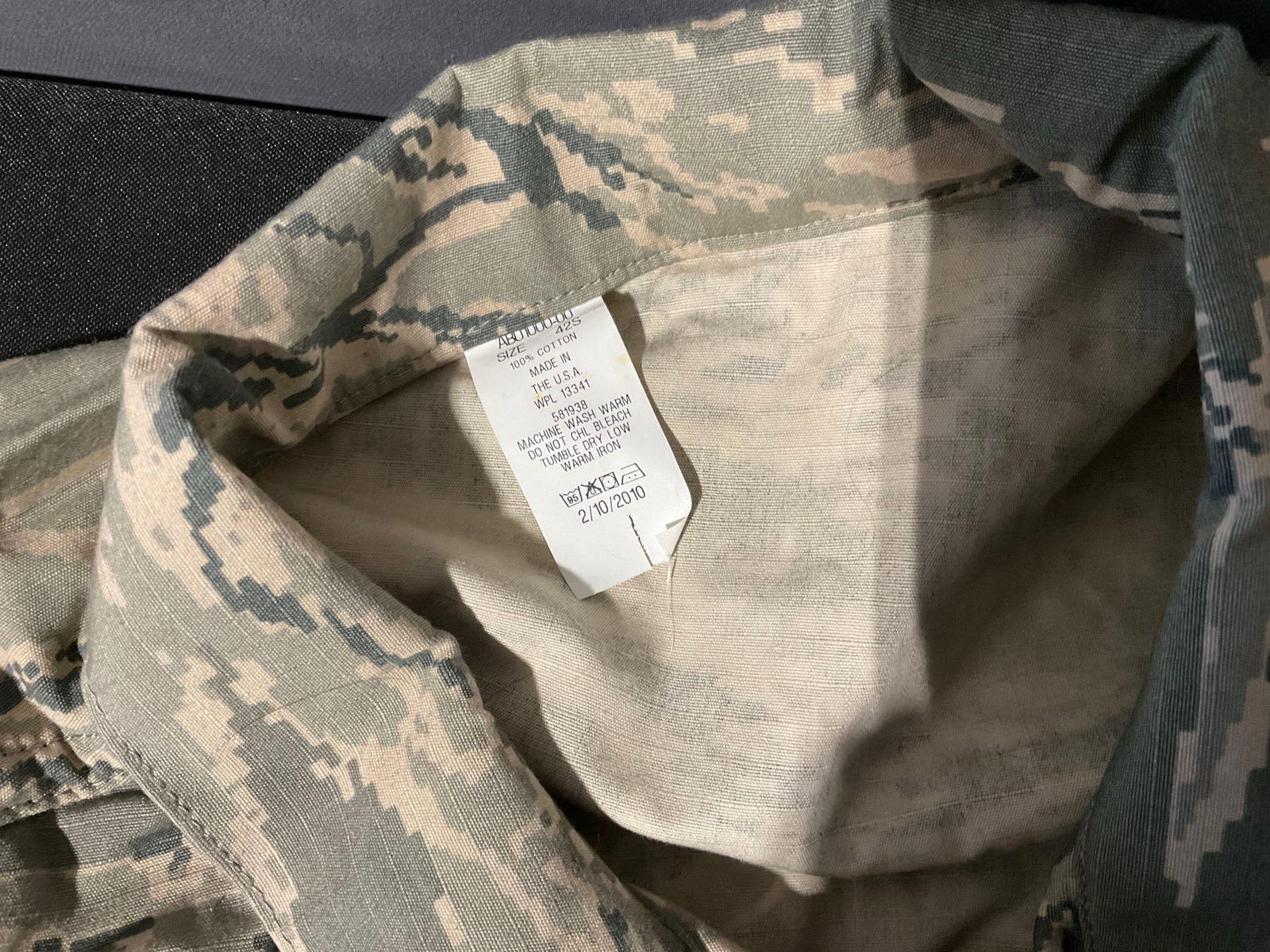 Air Force digital camo Fatigues, Several Utility Coat & Trousers, Size Medium & 34S - 10