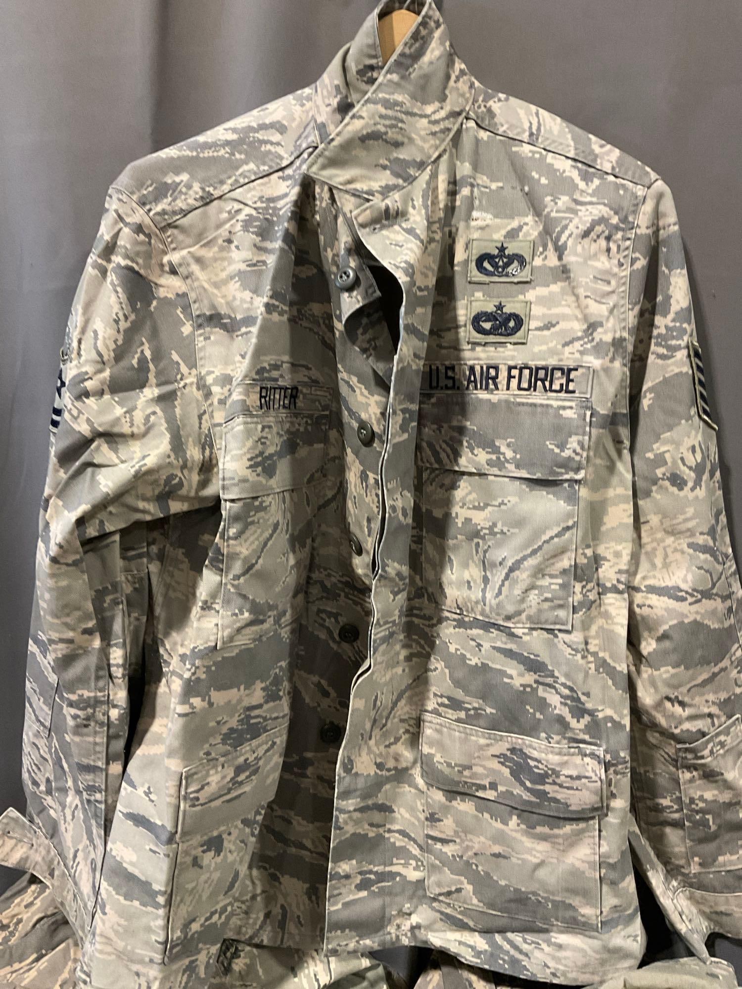 Air Force digital camo Fatigues, Several Utility Coat & Trousers, Size Medium & 34S - 2