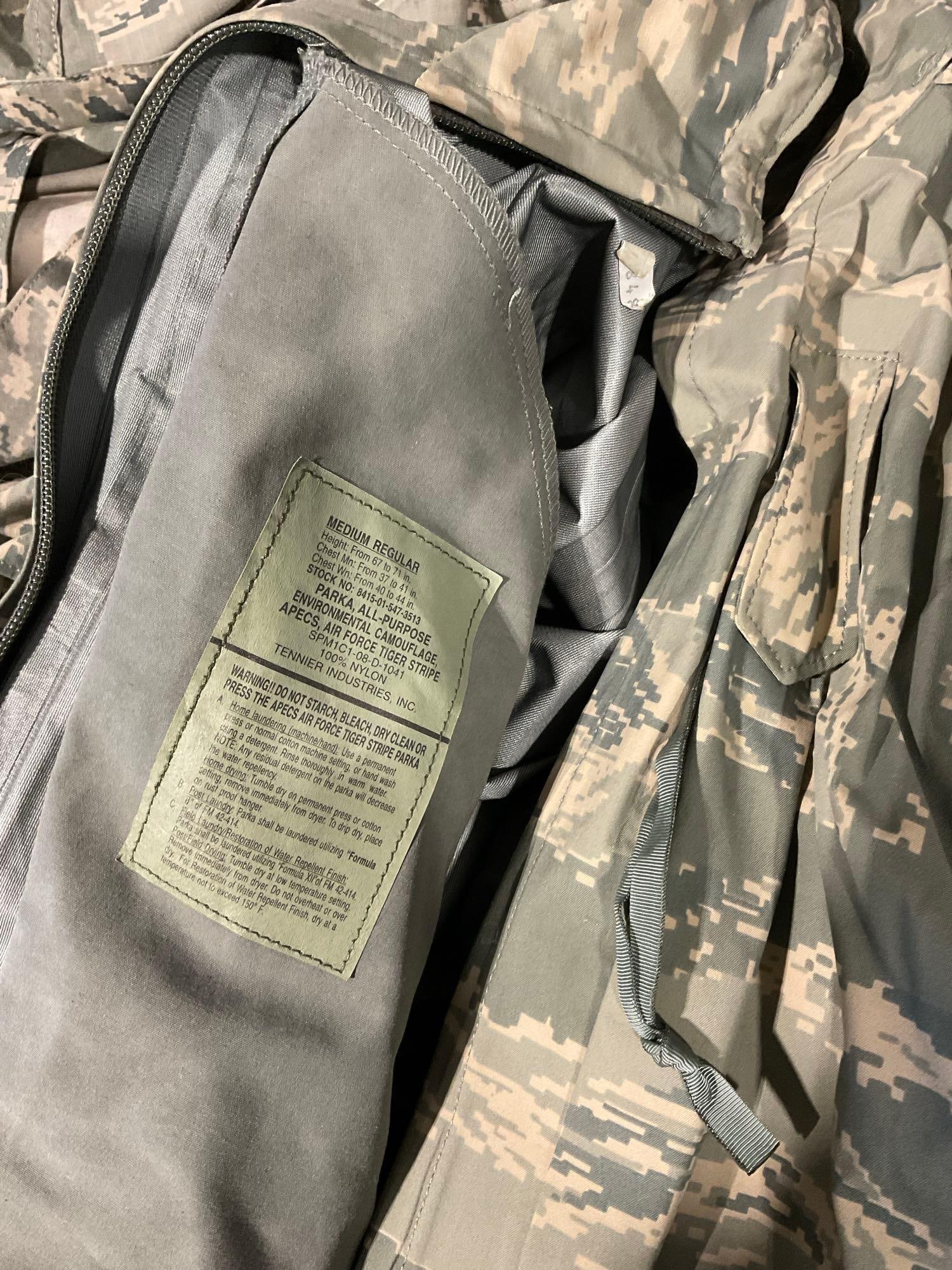 Air Force digital camo Fatigues, Several Utility Coat & Trousers, Size Medium & 34S - 7