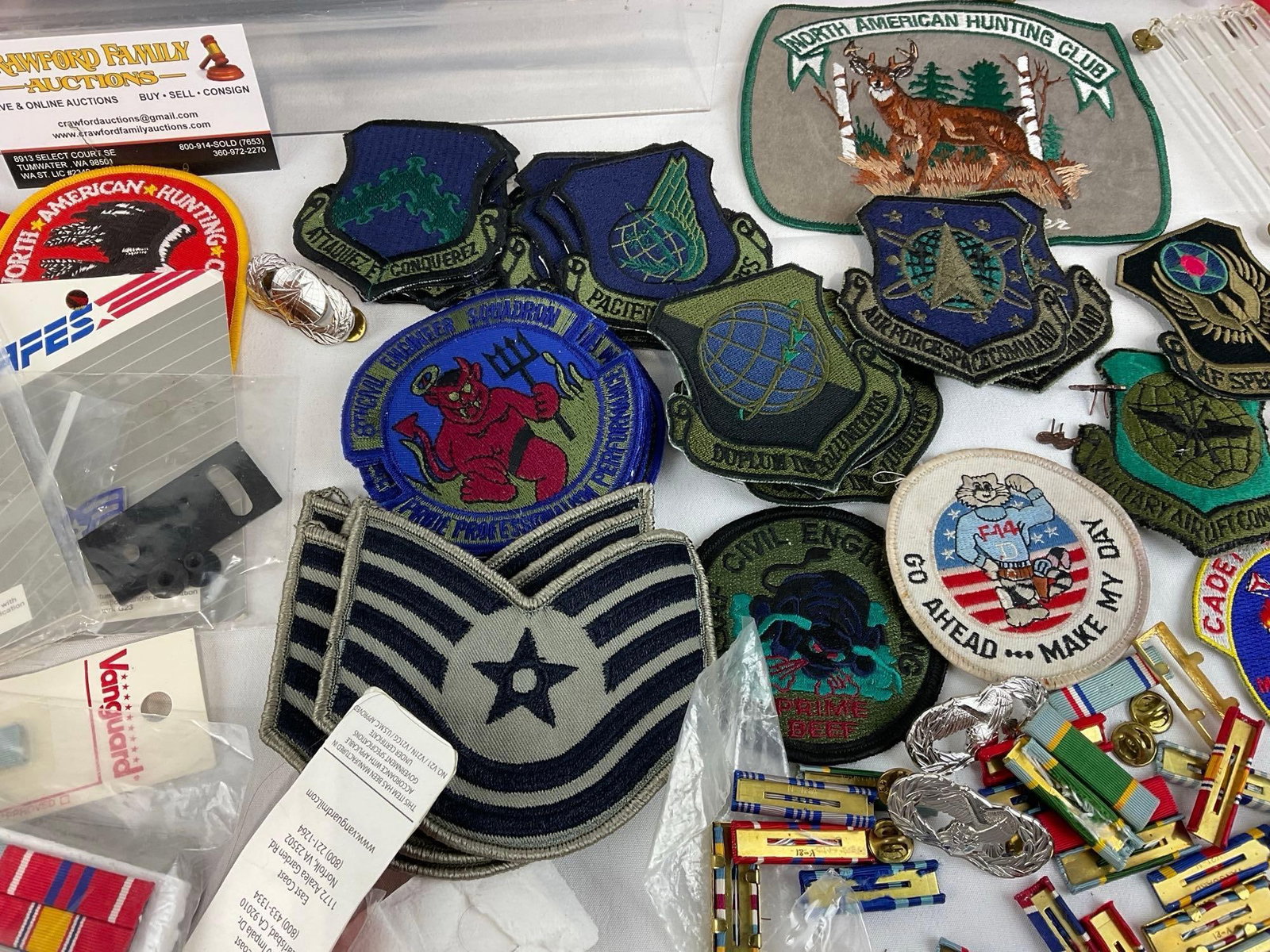 Large Collection of MIlitary Insignia, Pins, Patches & more, Air Force Memorabilia - 3