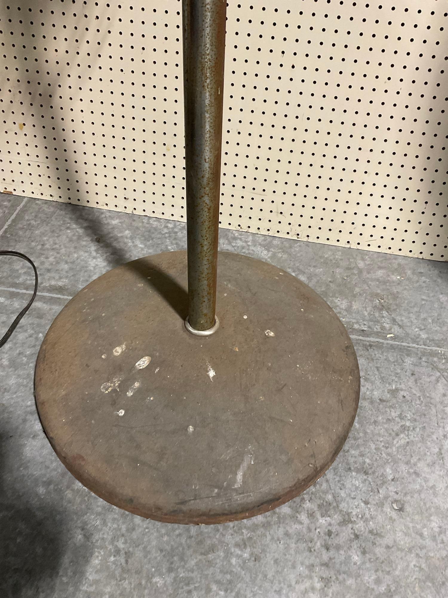 Vintage Westinghouse Pedestal Fan, 22 inch wide, 3 round blades - 3