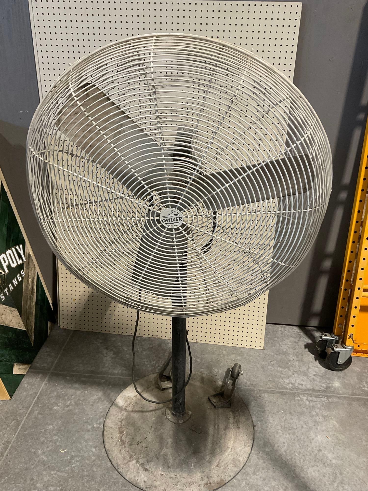 Large Industrial Pedestal Fan, The Chiller, needs rewiring, tested & powers on (1 of 5)
