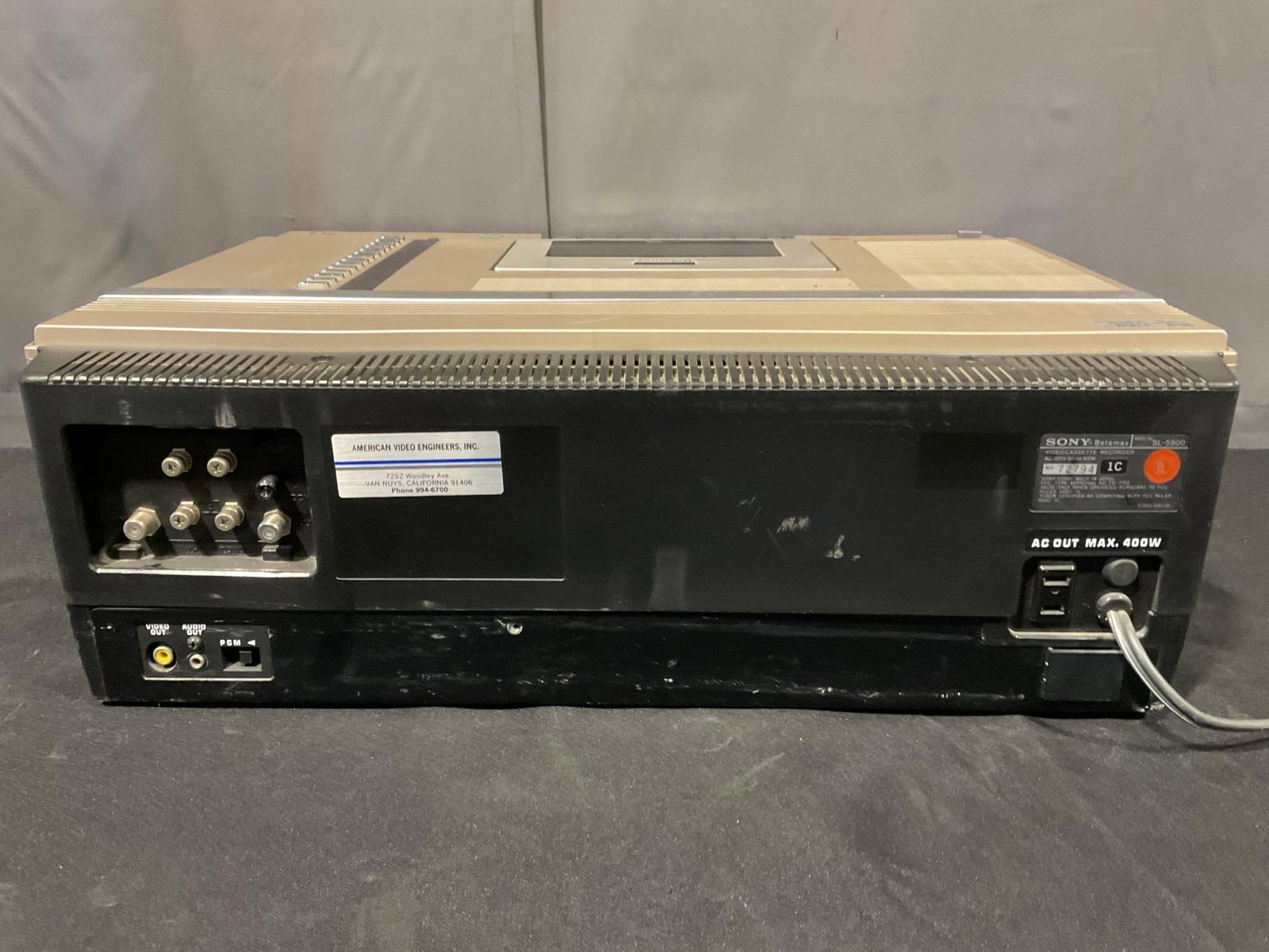 Sony Betamax SL-5800 Videocassette Recorder w/Remote, 8h x 20w x 16d inches - 6