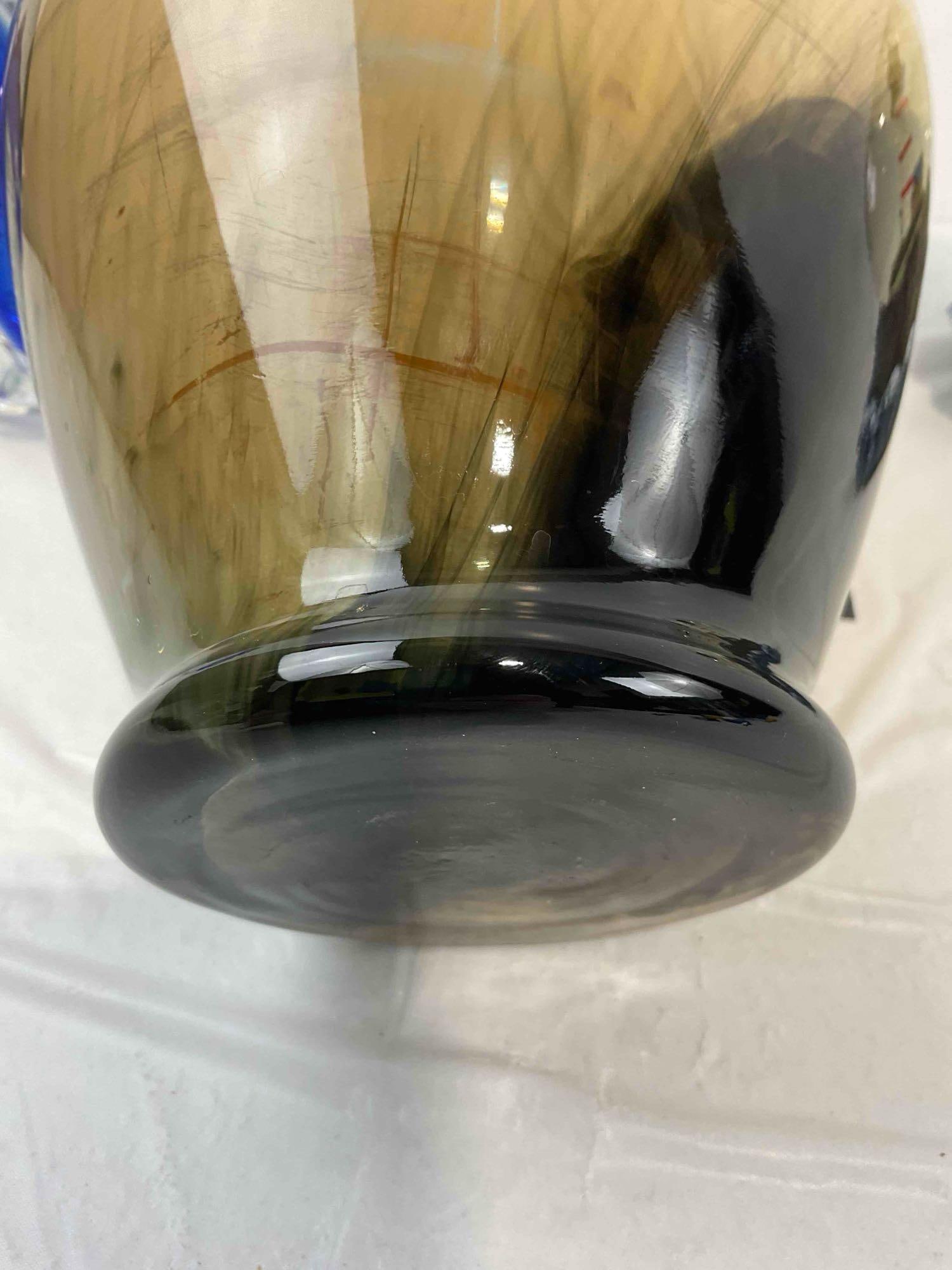 3 pcs Decorative Glass Assortment, incl. Dolphins Paperweight & Lighthouse Snowglobe. See pics. - 8