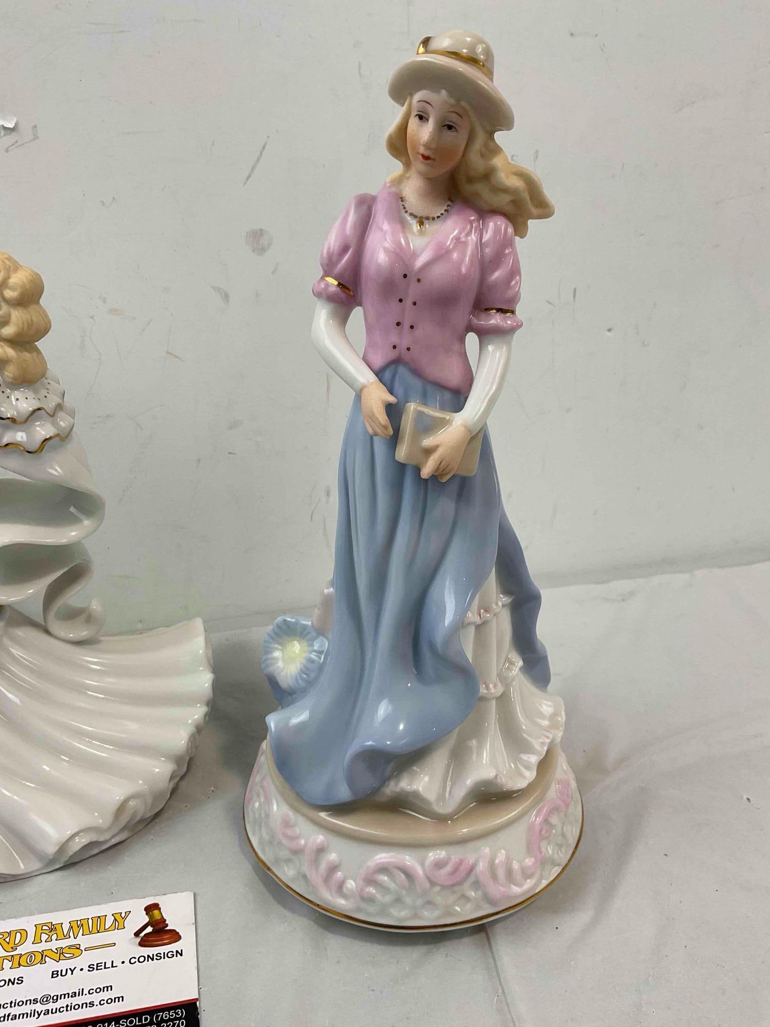 4 pcs Figural Ceramic Music Boxes, 3x Ladies & 1x Wedding Couple. Very Good Condition. - 5