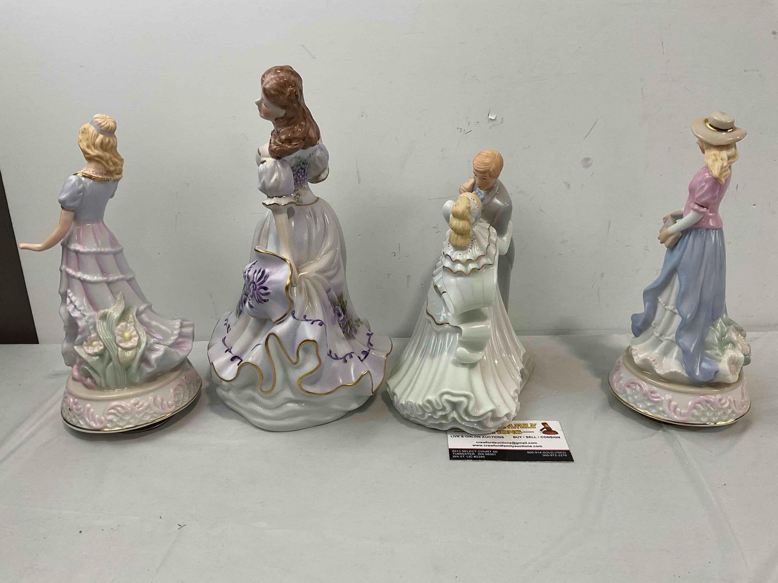 4 pcs Figural Ceramic Music Boxes, 3x Ladies & 1x Wedding Couple. Very Good Condition. - 6