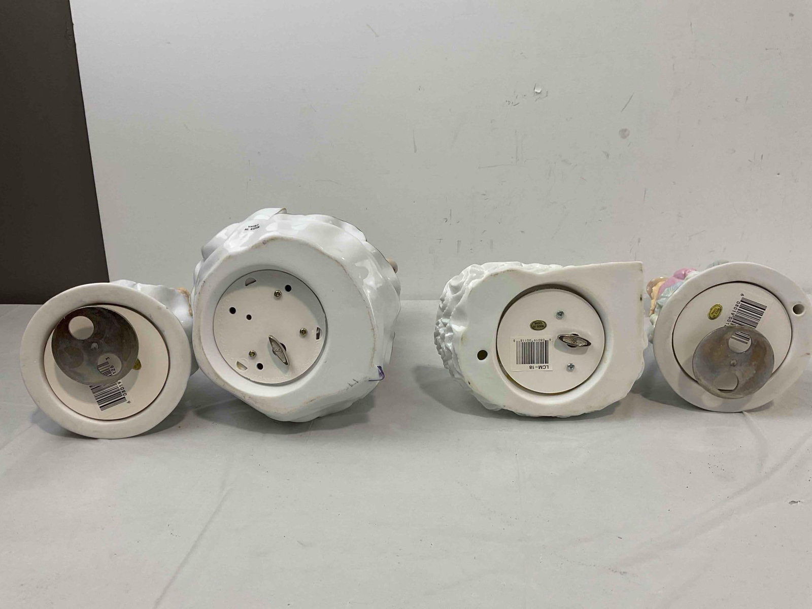4 pcs Figural Ceramic Music Boxes, 3x Ladies & 1x Wedding Couple. Very Good Condition. - 8