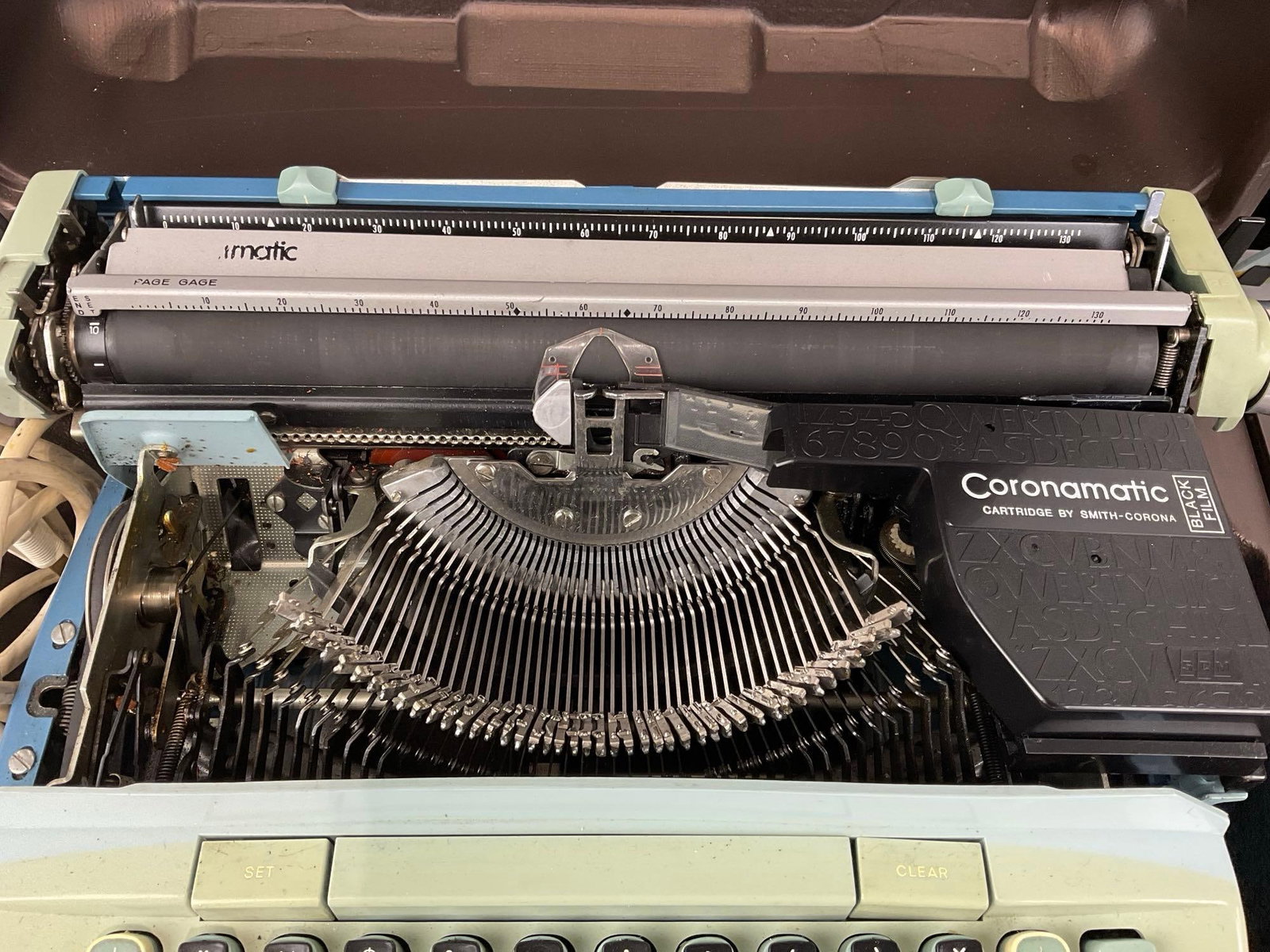 Smith-Corona Coronet--Super 12 Electric Typewriter, Model 6LEA, Korean Hangul Language Writing - 3