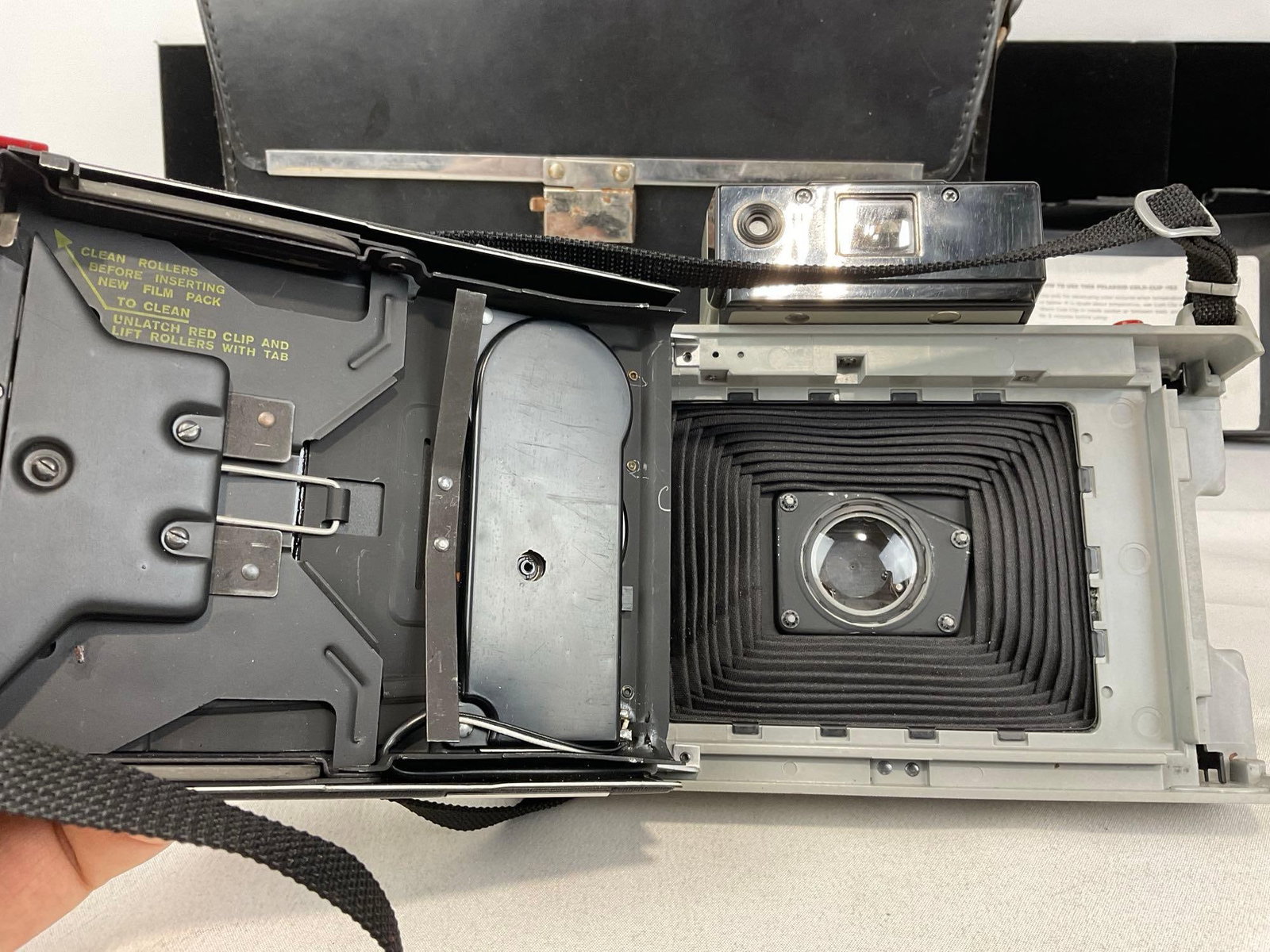 Polaroid countdown M80 Automatic Land Camera w/Leather Case, 10h x 13w x 5d inches - 4