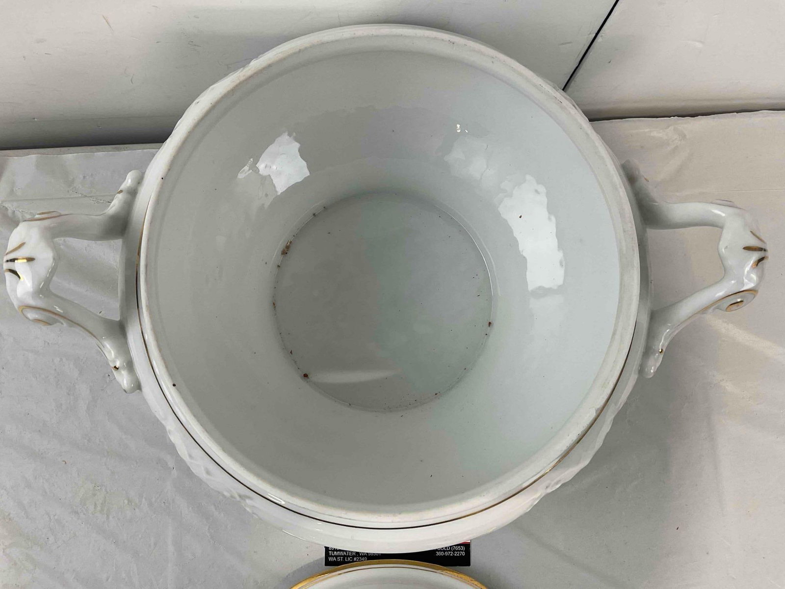 Vintage White & Gold Glazed Ceramic Soup Tureen. Excellent Condition. See pics. - 4