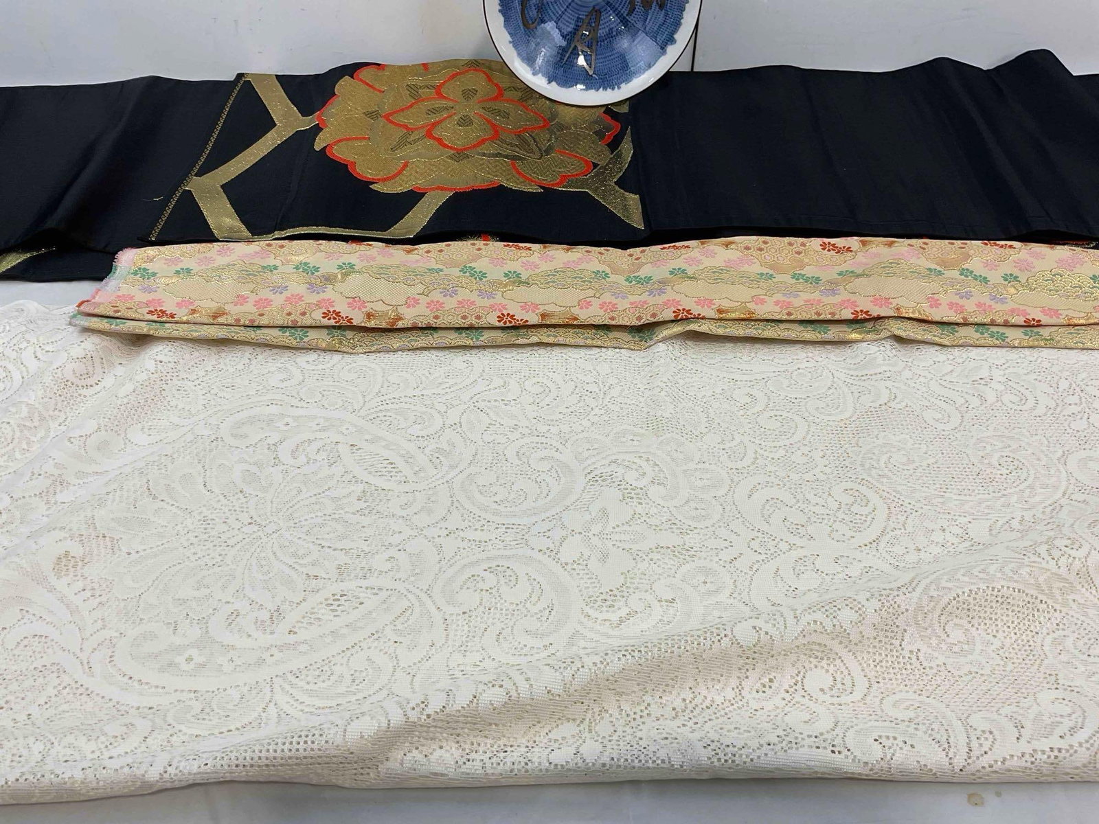4 pcs Decorative Collection, incl. Japanese Ceramic Bowl, 2x Japanese Textiles & More! See pics. - 5