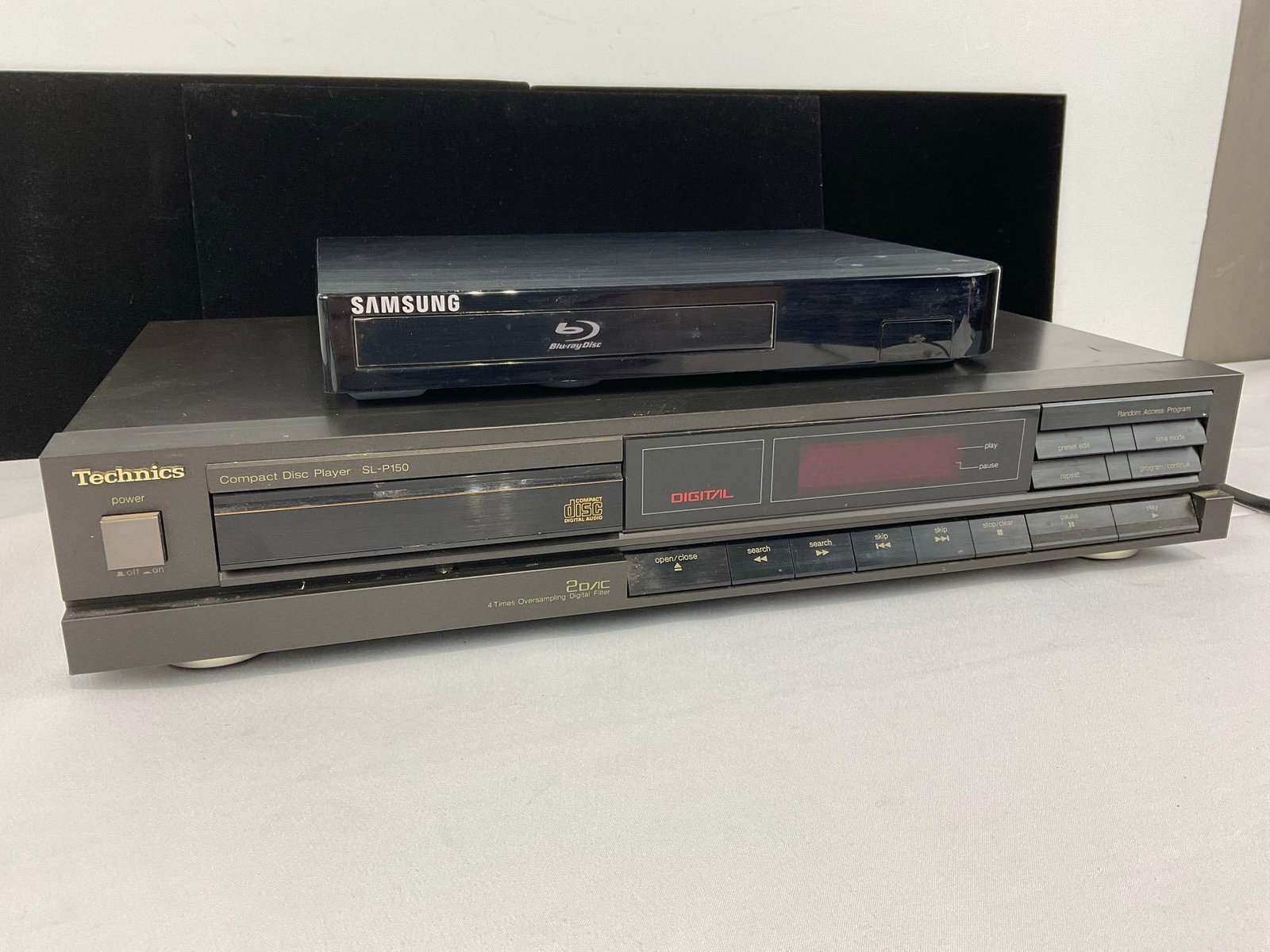 Technics model no. SL-P150 CD Player & Samsung Blu-Ray Disc Player, missing 1 power cable - 3