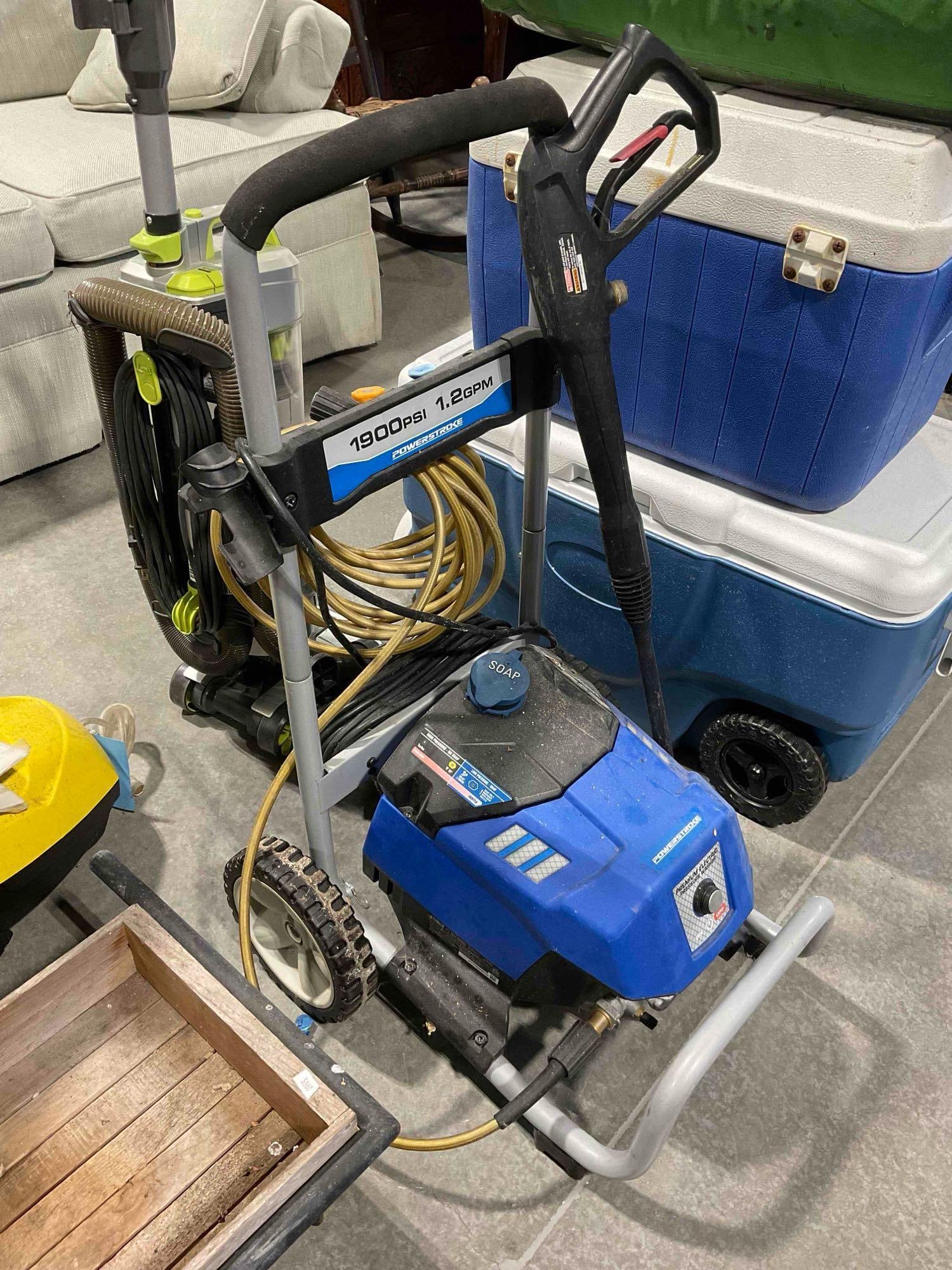 Powerstroke 1900 PSI 1.2 GPM Premium Electric Power Washer. Works at Consignor's. See pics. - 2