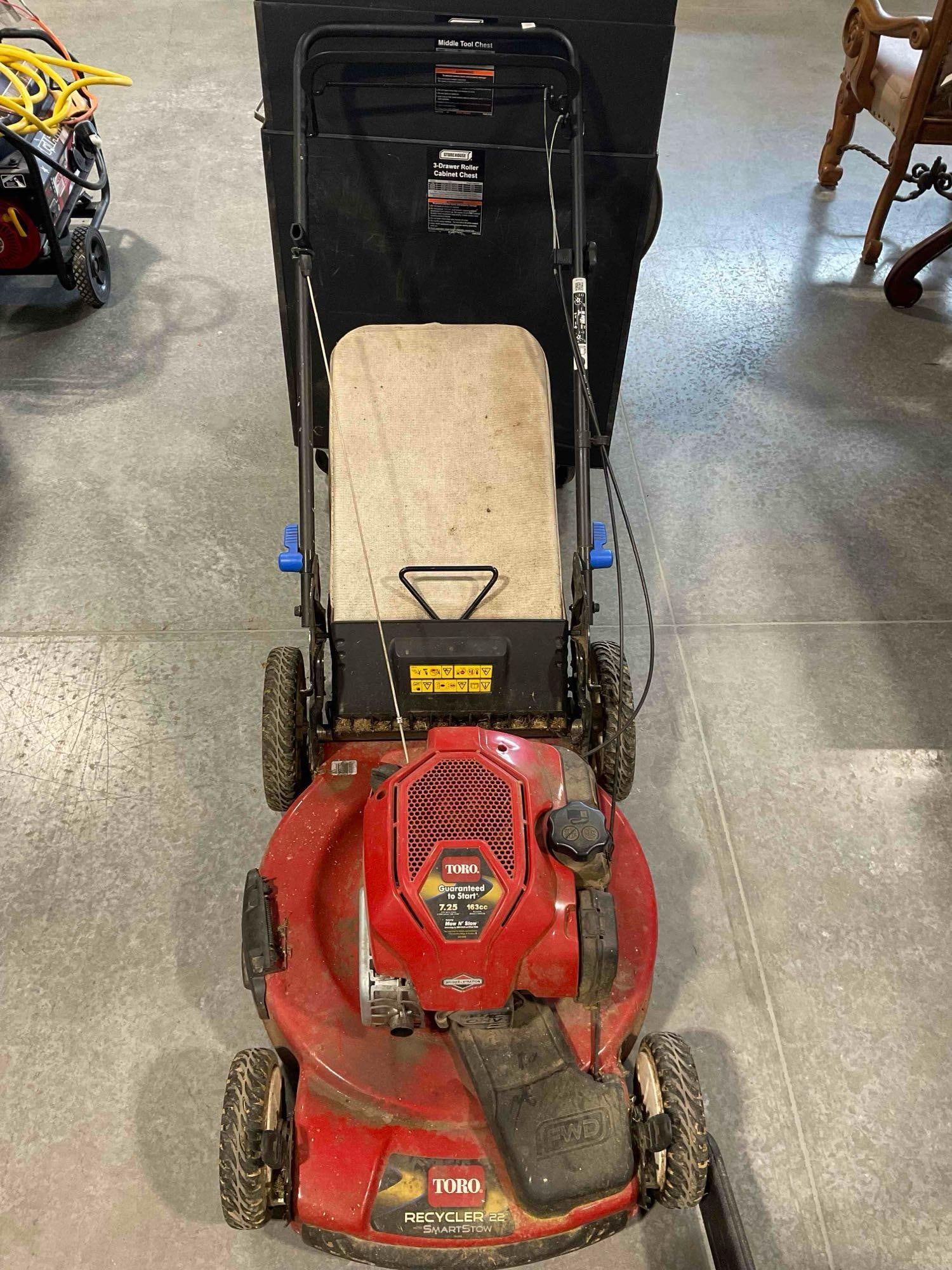 Toro Recycler 22" Gas Powered Lawn Mower w/ SmartStow. Tested, Works. Good Condition. (1 of 6)
