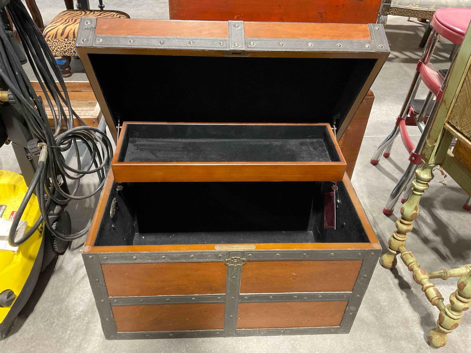 Wood & Faux Leather Felt Lined "Life Chest" by Powell. Good Condition. See pics. - 4