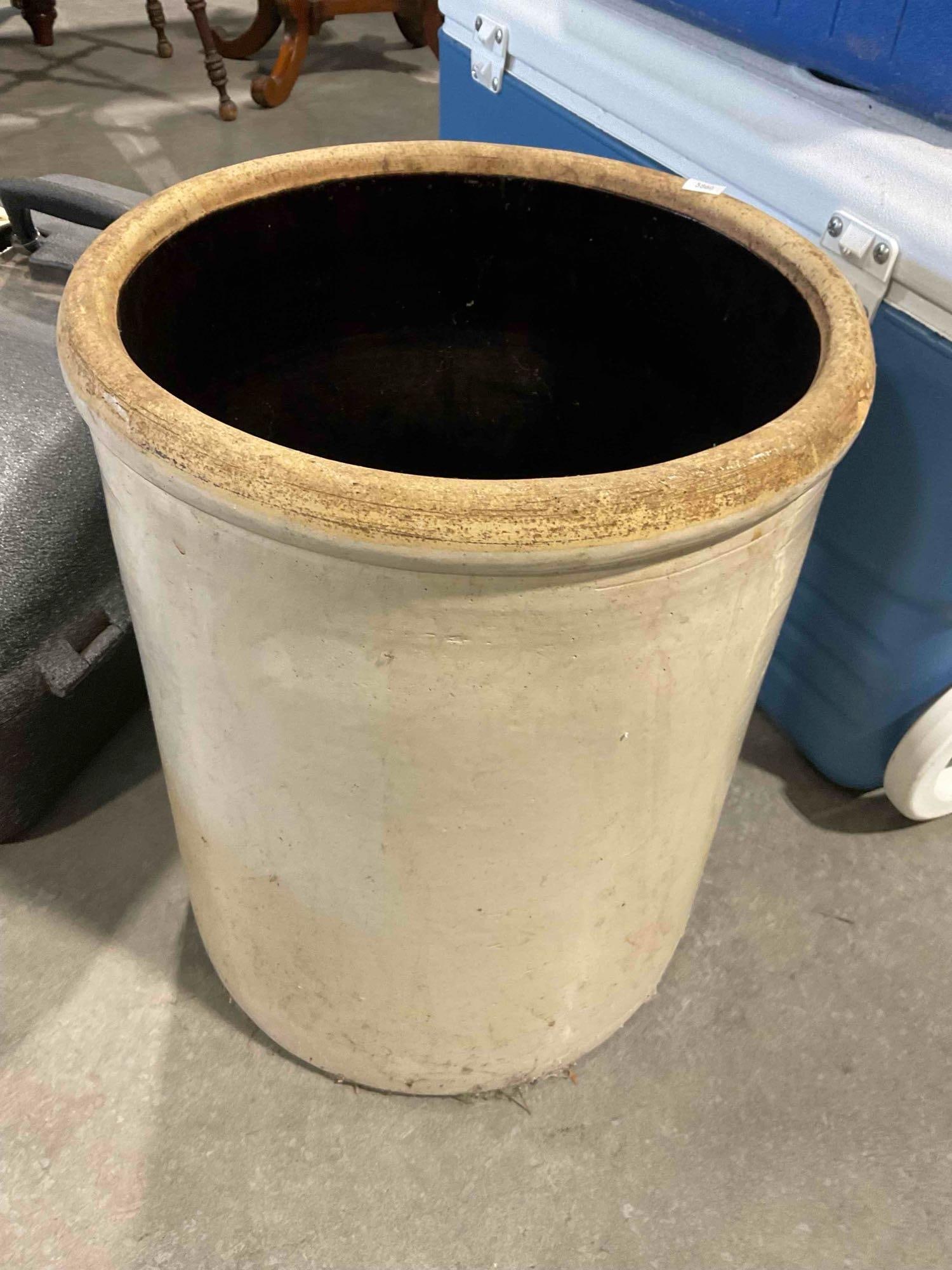Antique Robinson Ransbottom 8-Gallon Stoneware Crock. Good Condition. See pics. - 5