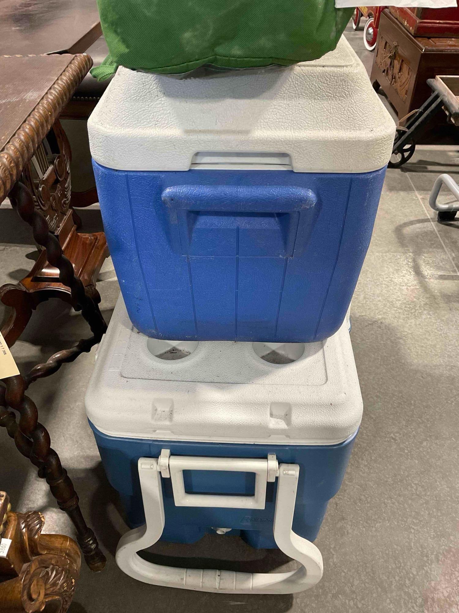 3 pcs Coleman Camping Gear, incl. 2x Plastic Coolers & 1x Meadowfalls 5 Person Tent. See pics. - 4