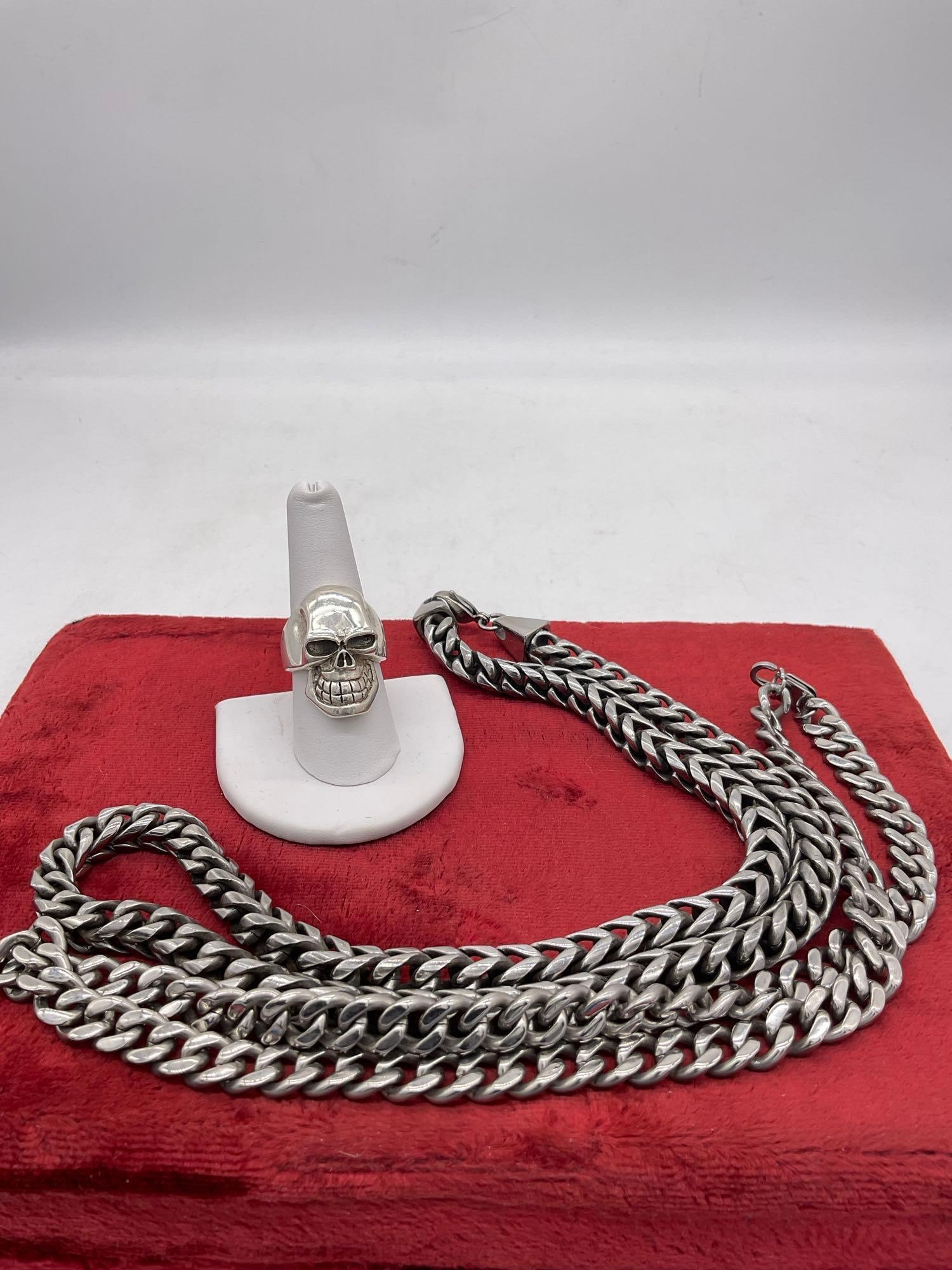 Vintage Sterling silver Men's Skull ring sz 9 , & 2x Stainless Steel Men's Necklaces one marked Vf: C-5910 Ring Approx 14.88 Gram 