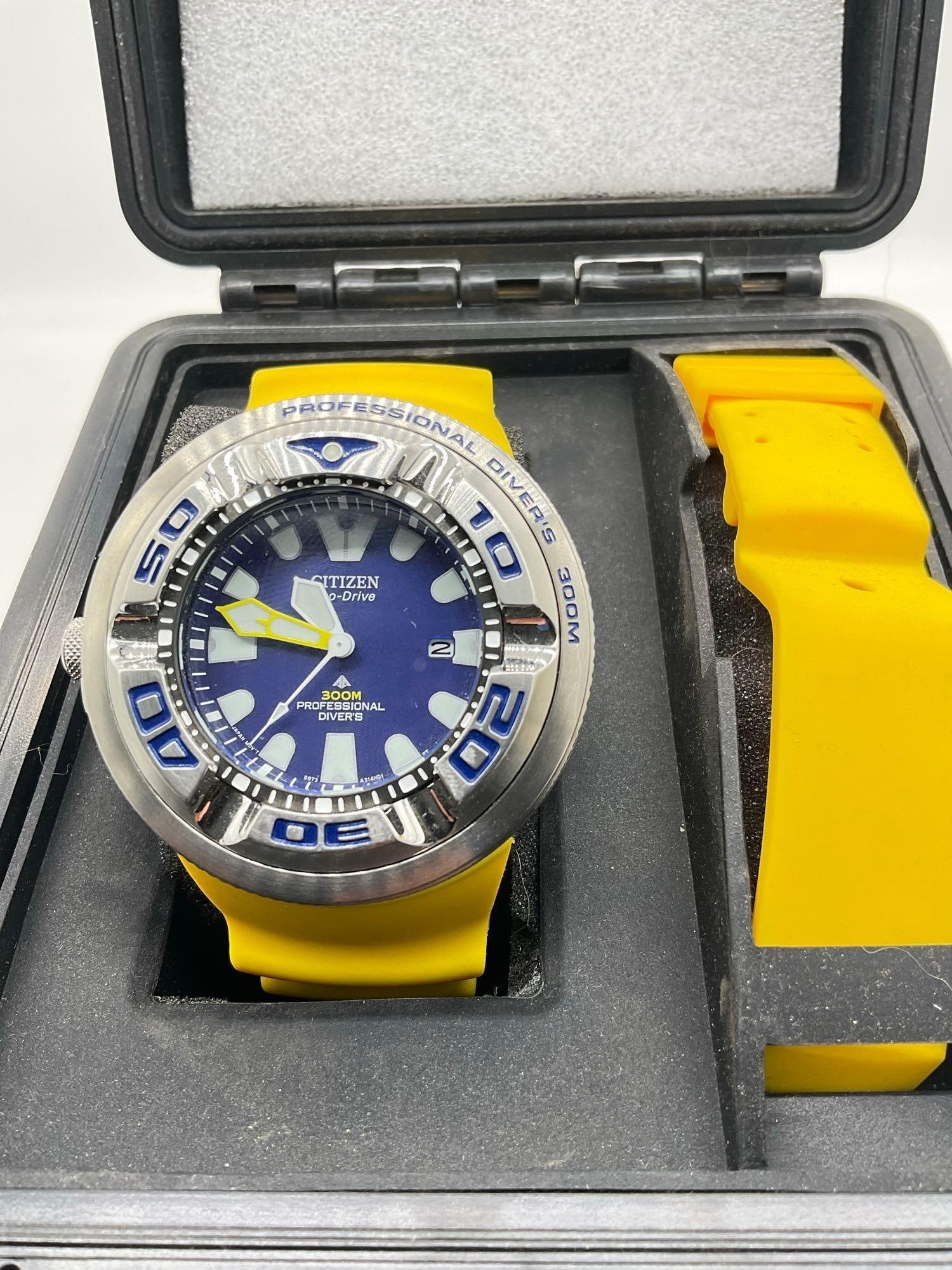 Citizen Promaster Eco-Zilla driver diver's 300m B873-A114701 Men's watch W/ OG Pelican Style Case - 2