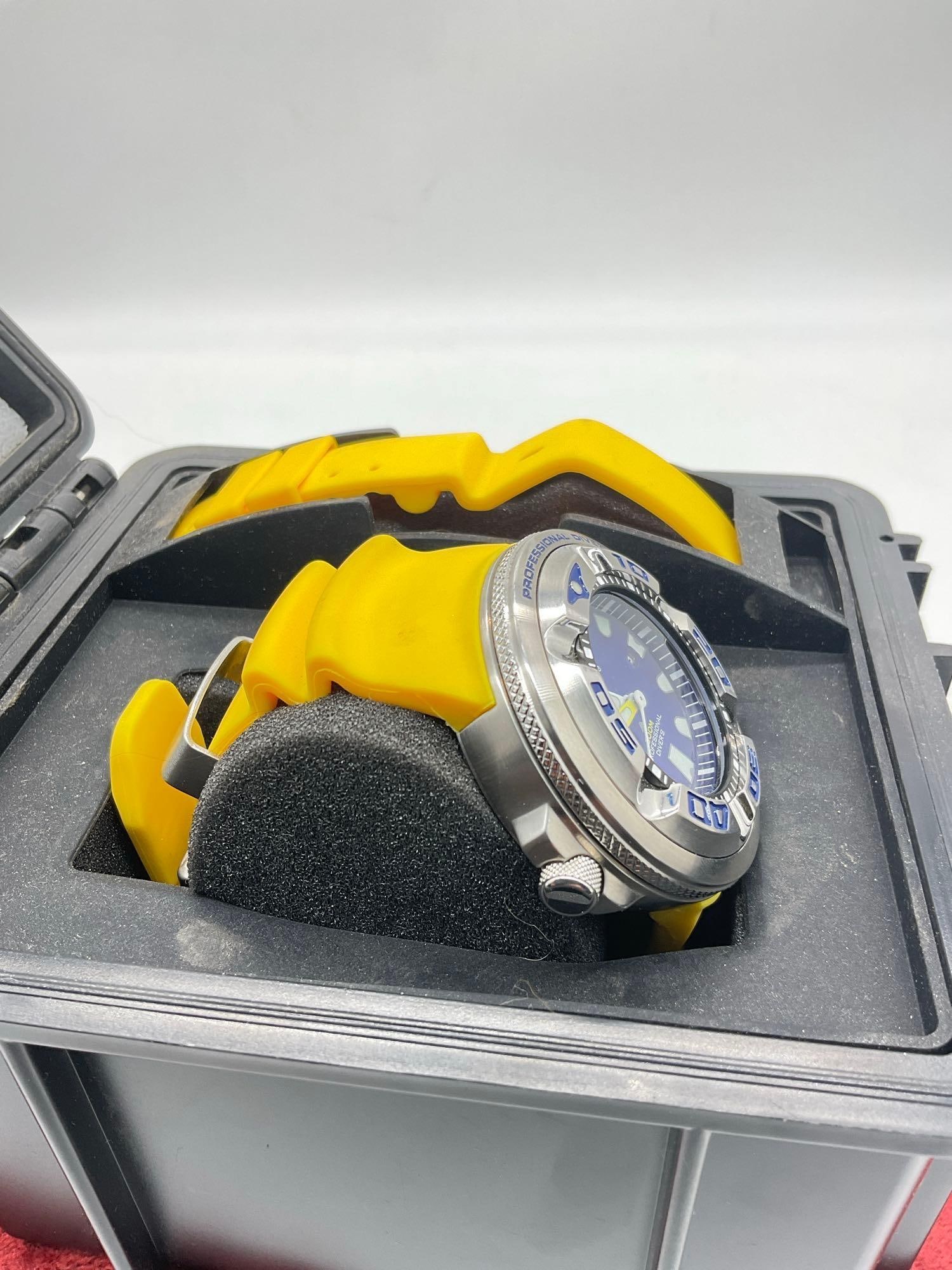 Citizen Promaster Eco-Zilla driver diver's 300m B873-A114701 Men's watch W/ OG Pelican Style Case - 3
