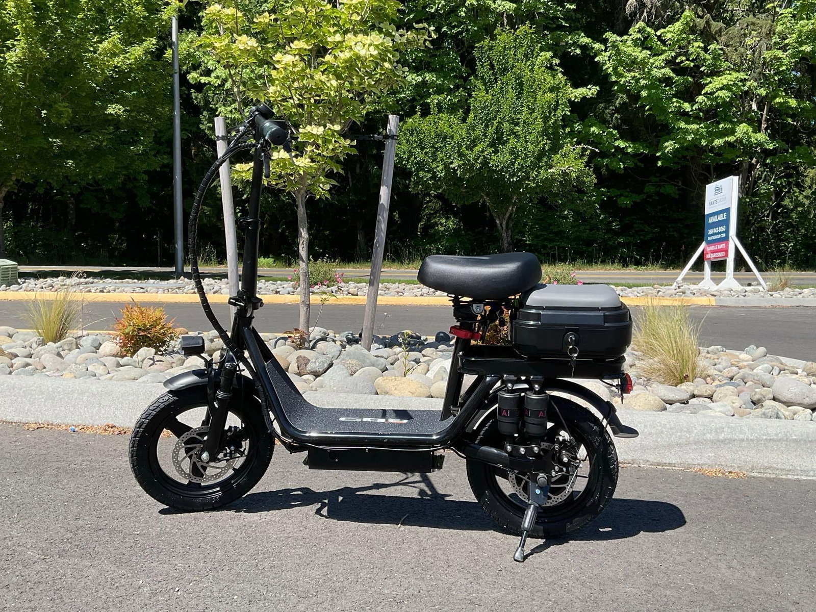 GQ8 E-Bike/Electric Scooter w/Seat, tested & working, roughly 20 mph max speed, locking box: Was new in box, assembled, and tested. includes charger, headlight works, cable lock. Appears to be in good shape. The piece measures approx 30h x 46w x 14d inches, after folding. See pics.