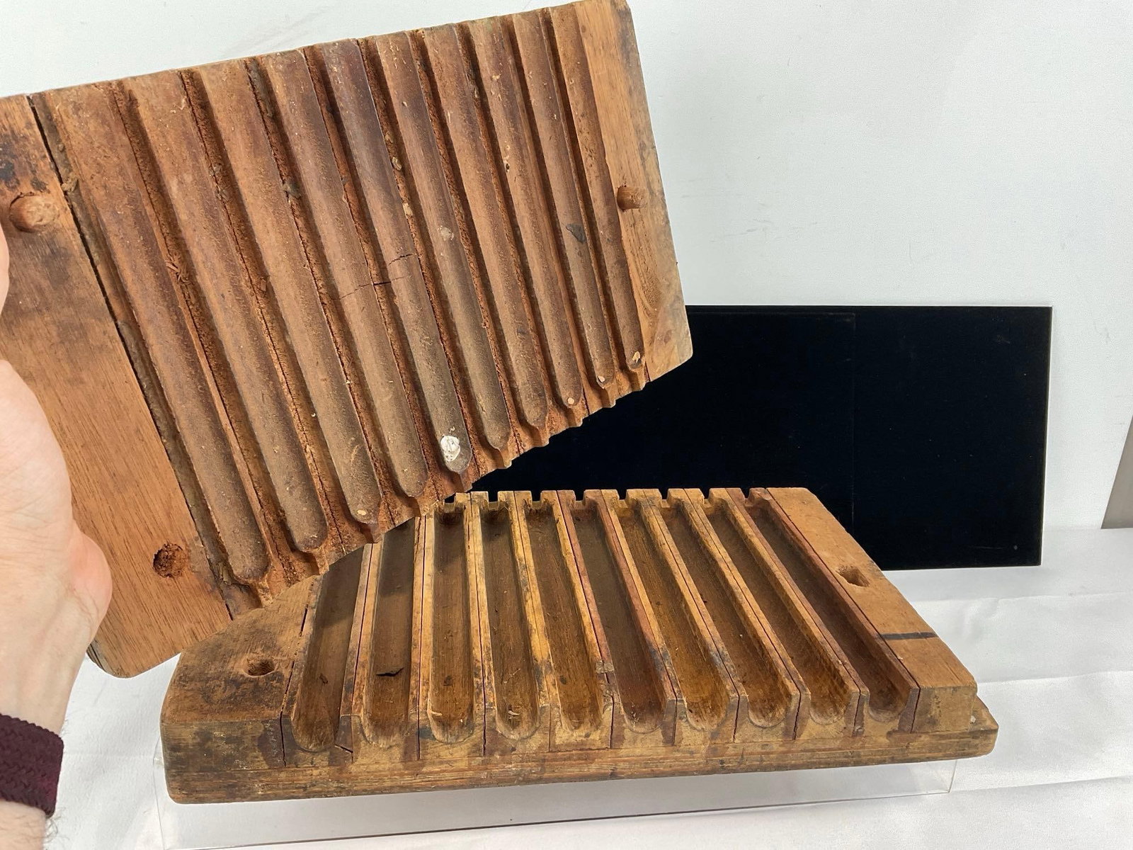 Saint Luis Rey Reserva Especial Cigar Press, 4h x 15w x 9d inches, 10 slot - 6