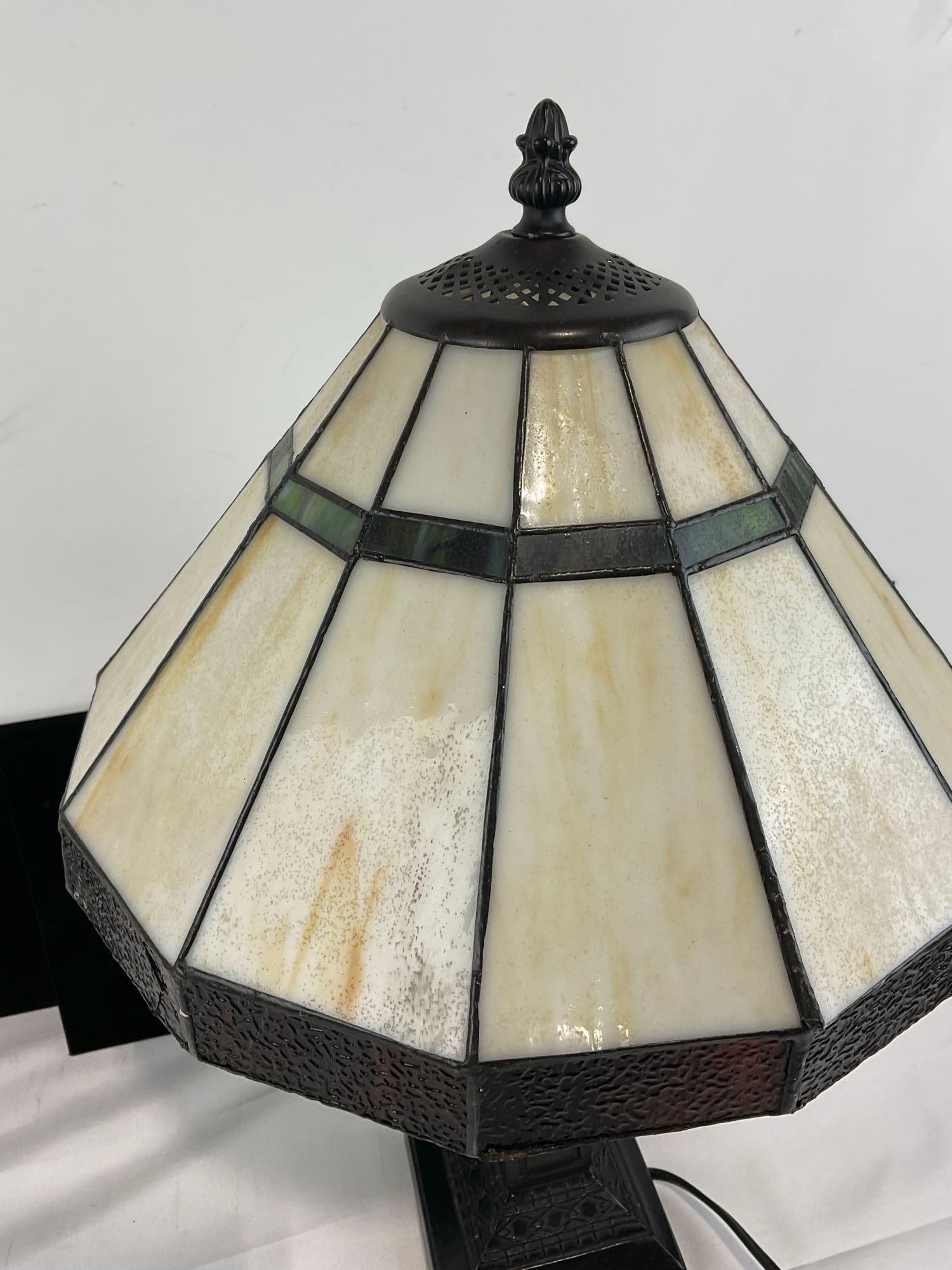 Tiffany Style Stained Glass Table Lamp, 20h x 12w x 12d inches, tested & working, Brown/White Slag - 2