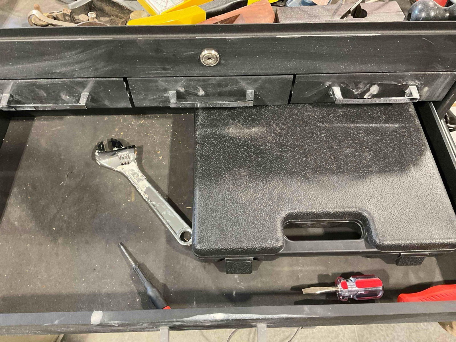 Storehouse Black Metal Rolling Tool Chest w/ 11 Drawers & Uncounted Tool Assortment. See pics. - 4