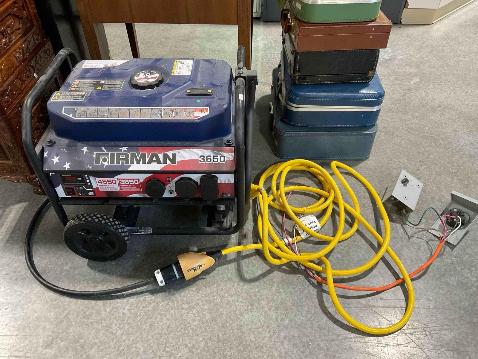 Firman Gas Powered 3650 Watt Generator Model P03611. Working at Consignor's. Good Condition. (1 of 8)