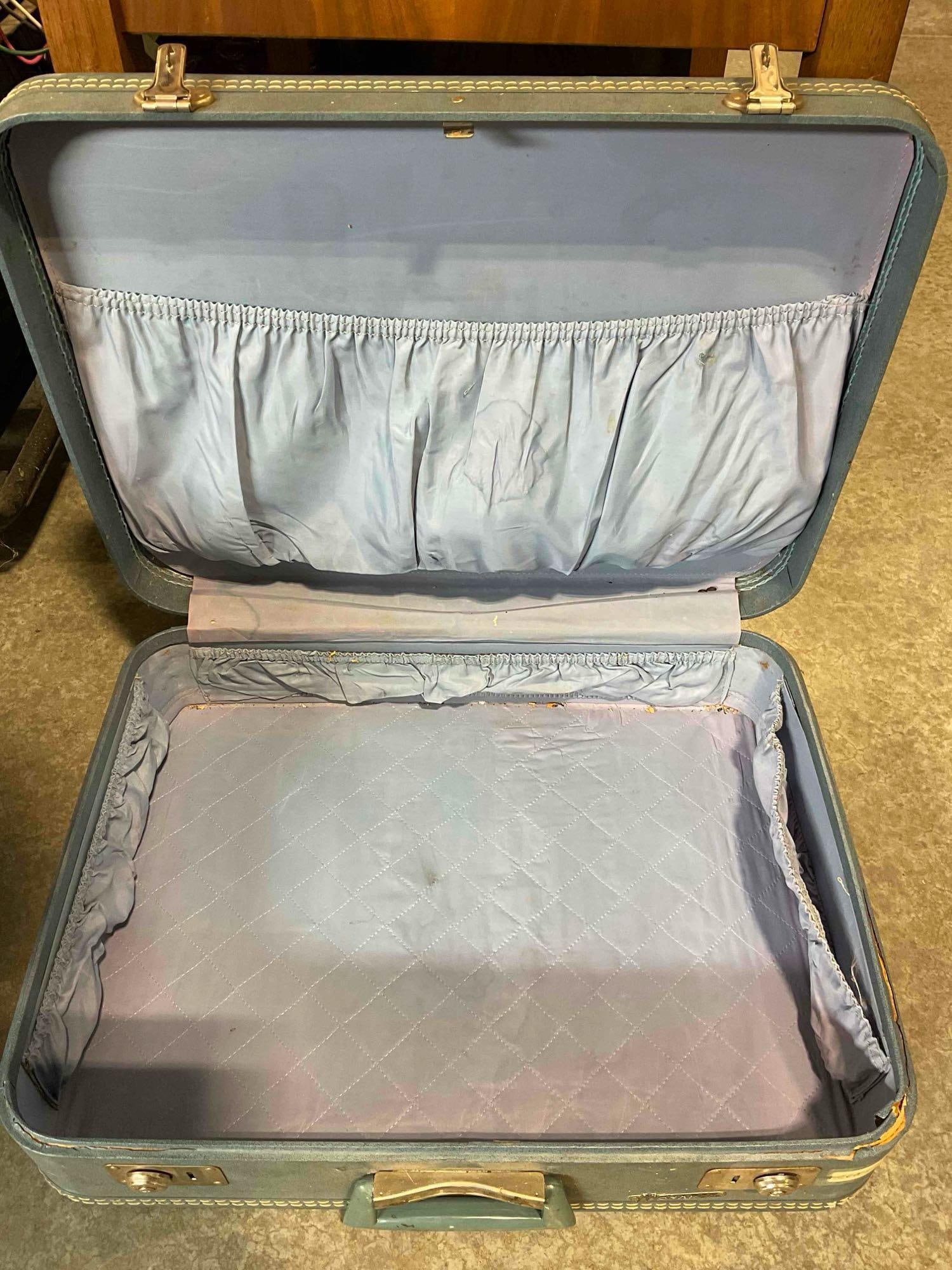 6 pcs Vintage Largely Vinyl Suitcases, Many Different Brands incl. Monarch & Much More! See pics. - 13