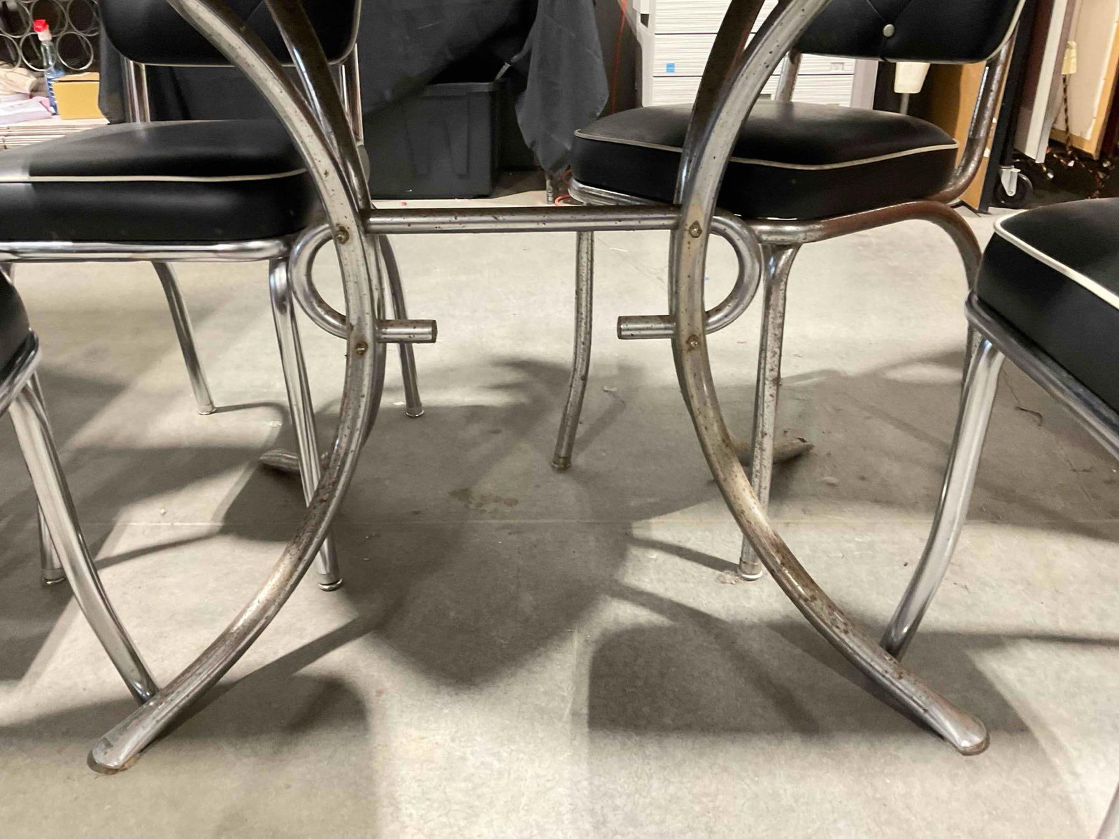 Vintage Dinette Set w/ Gray Formica Top Expanding? Table & 4x Black Vinyl Chairs. See pics. - 7