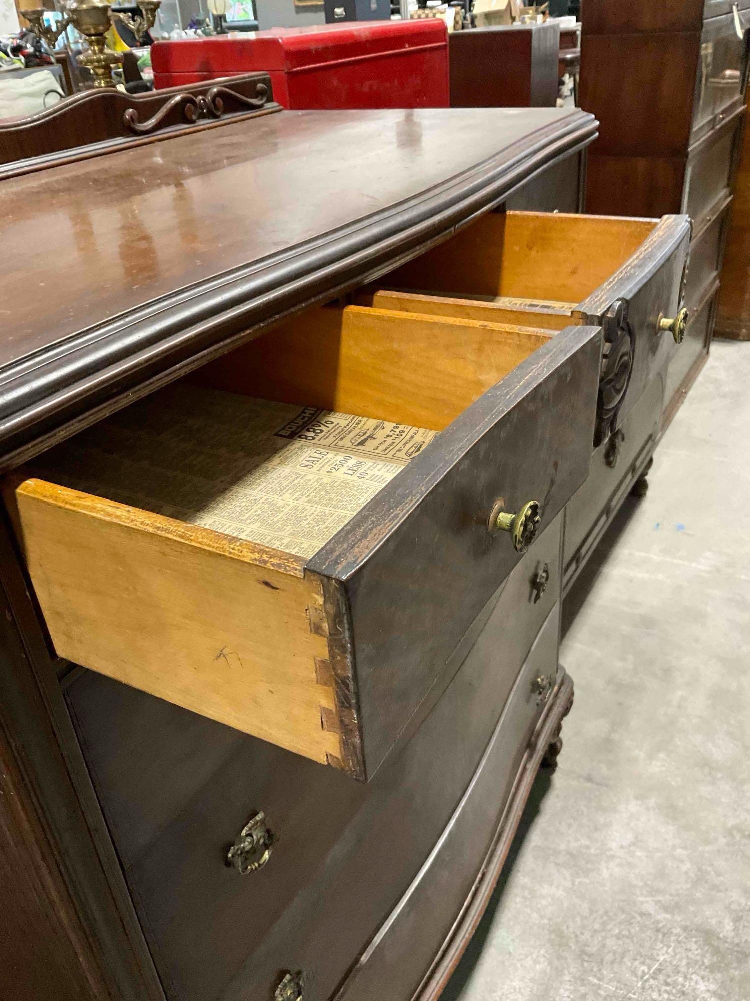 Vintage Mahogany? Wooden 7 Drawer Dresser w/ Carved Accents & Nice Grain. Fair Condition. - 5