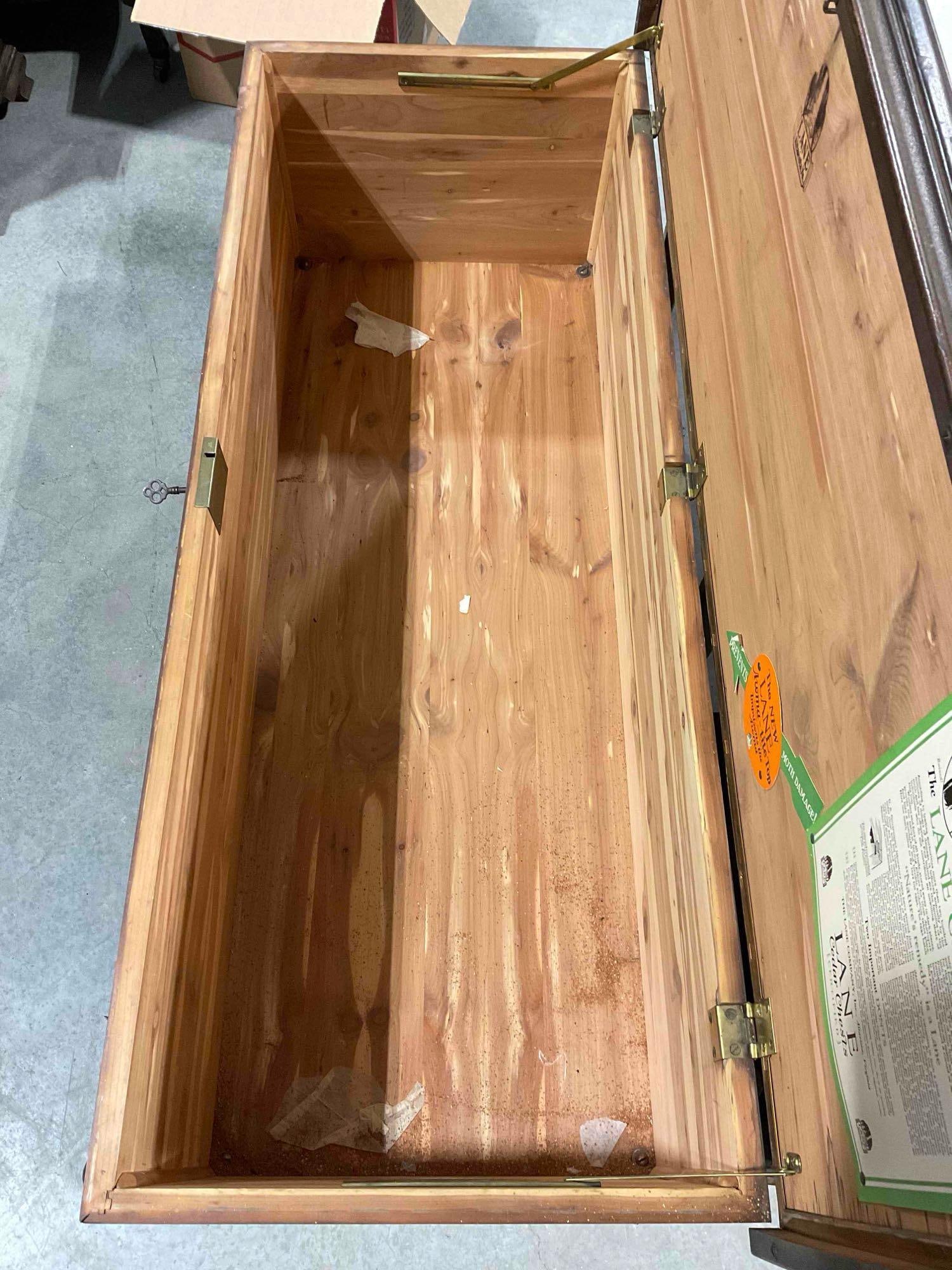 Vintage Lane Cedar Lined Wood Blanket Chest Model 48865 w/ Painted Florals. Fair Condition. - 7