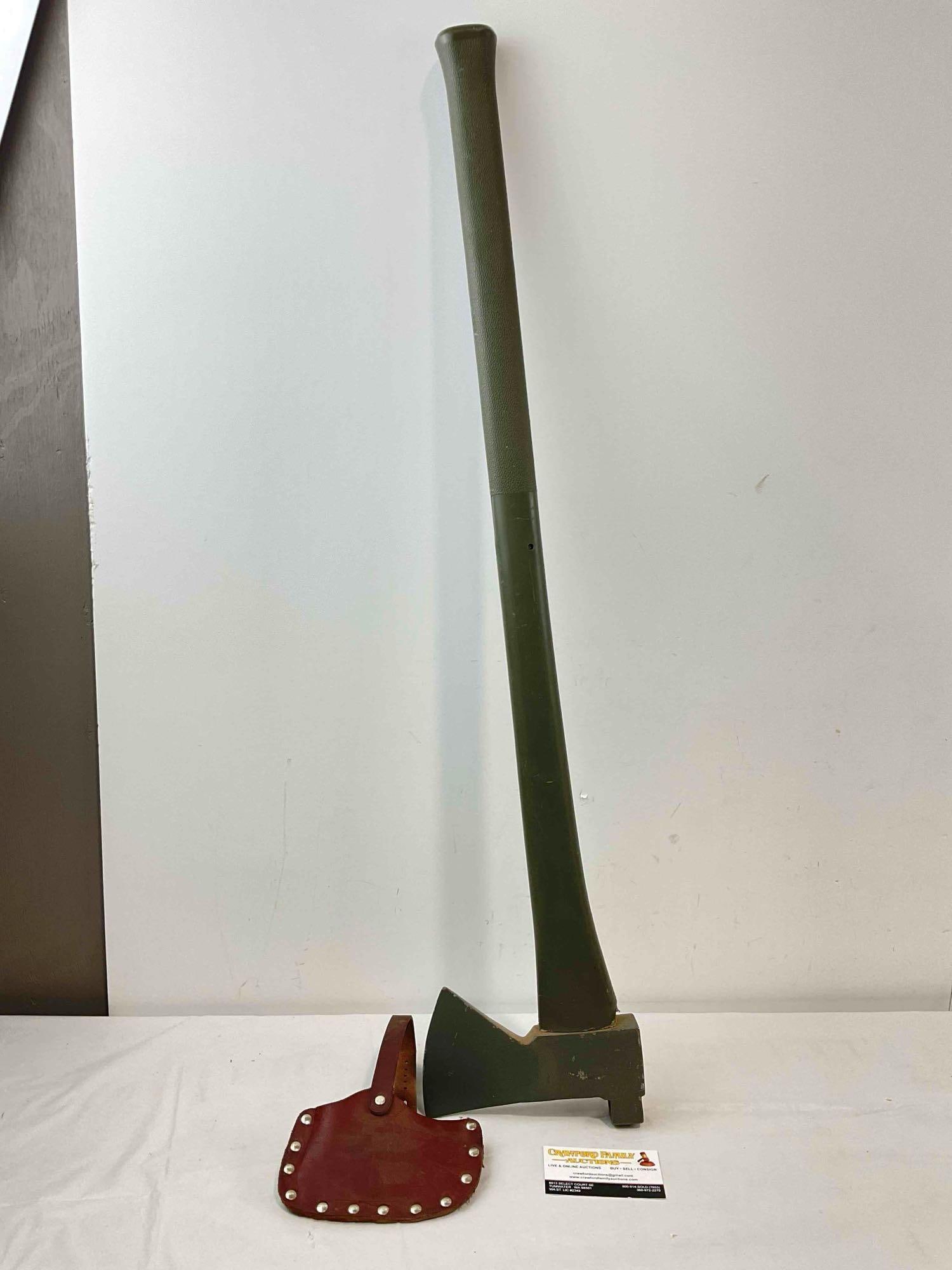 Forrest Tool Company THE MAX Multi Purpose Axe w/ Leather Sheath. Good Condition.: Forrest Tool Company THE MAX Multi Purpose Axe w/ Leather Sheath. Good Condition. Piece has wear indicative of age and use, otherwise looks to be in good condition. Measures 8" x 2" x 35" DM-5910