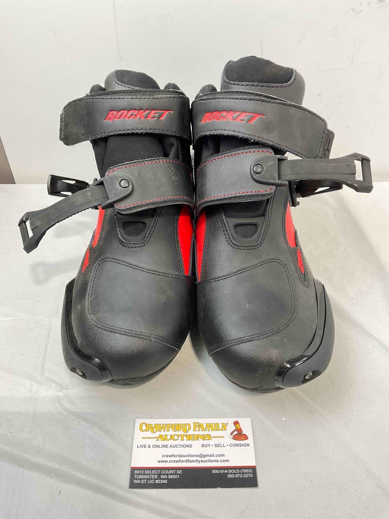 Joe Rocket Sector Motorcycle Boots in Men's US Size 11. Good Condition. See pics.: Joe Rocket Sector Motorcycle Boots in Men's US Size 11. Good Condition. Minor wear indicative of age and use, otherwise looks to be in good condition. Measures 9" x 12" x 8" DM-5910