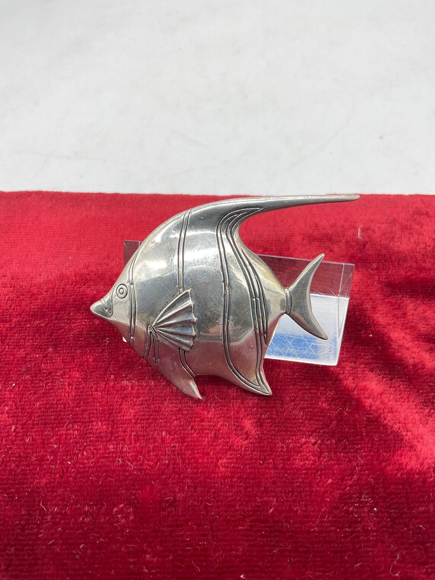 Vintage 1990 Signed CF Sterling silver Angel Fish Brooch a Carol Felly Creation.: 14.08 Grams Approx 2" x 2' 