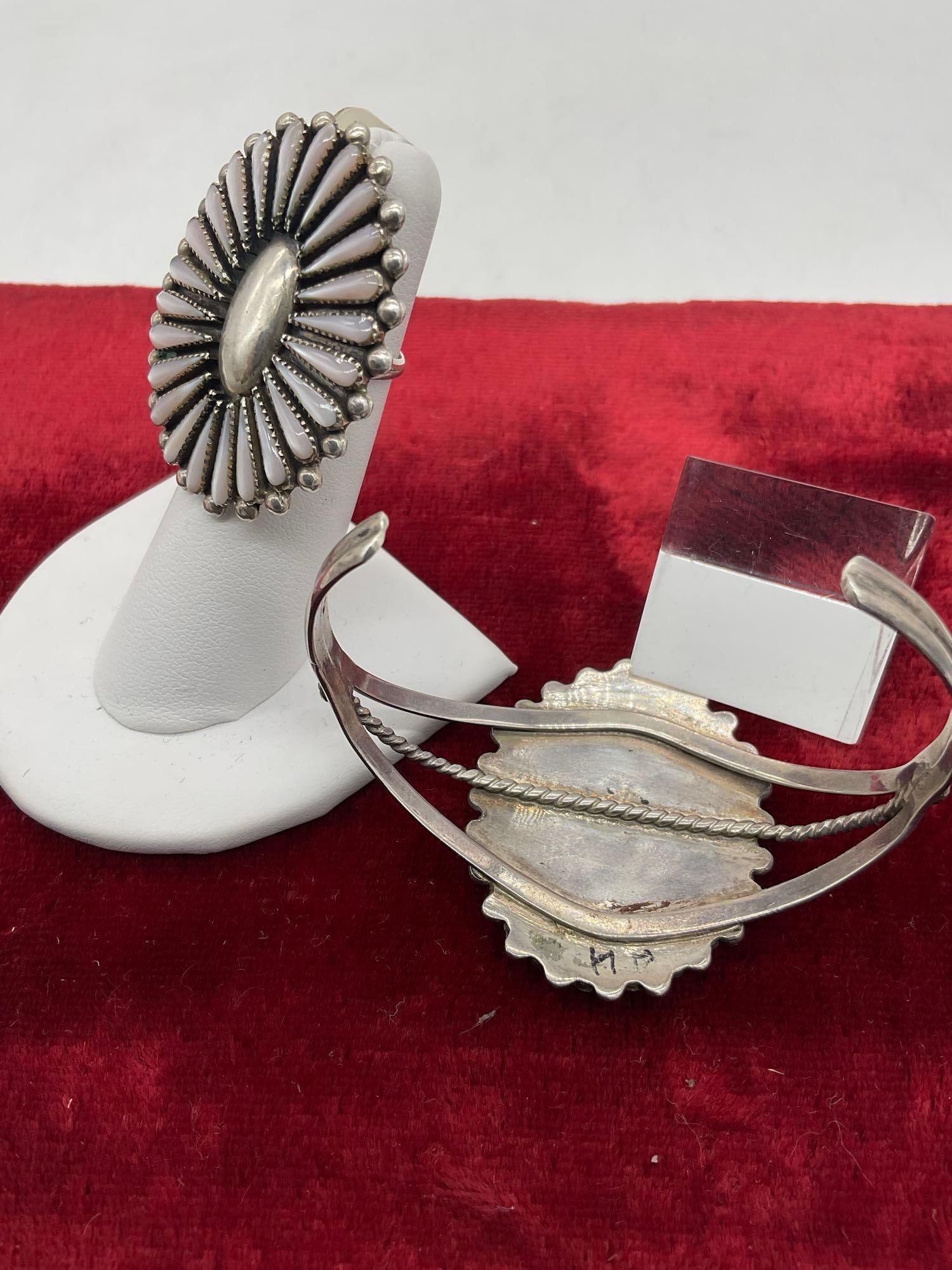 Vintage Sterling silver Cuff bracelet & matching ring w/ floral Motif & Pink Oyster shell Pedals - 4