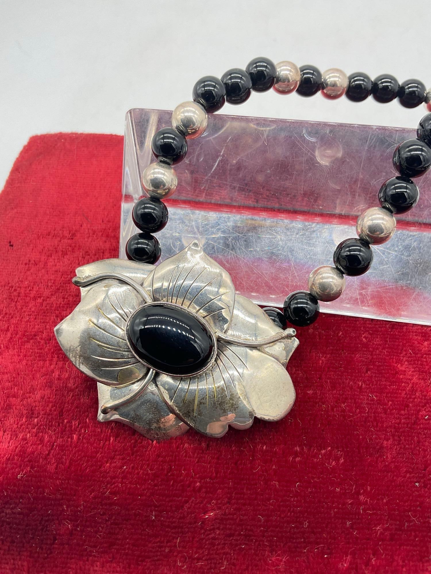 Vintage 20" Sterling silver & Onyx Beaded Necklace w/ Large Flower pendant & Onyx Cabochon - 2