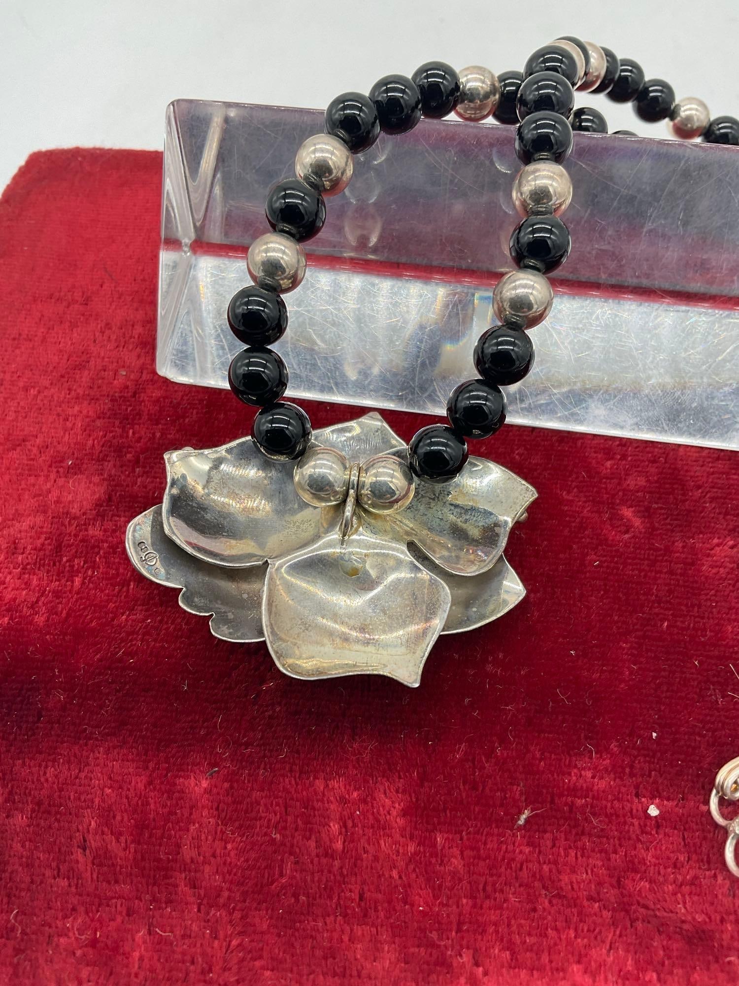 Vintage 20" Sterling silver & Onyx Beaded Necklace w/ Large Flower pendant & Onyx Cabochon - 4