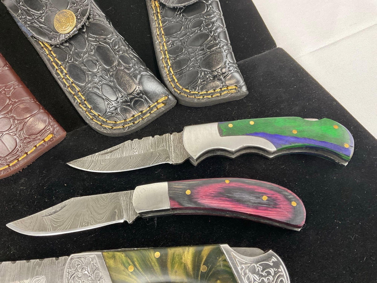 4 Handmade Folding Knives, Damascus style blades, Custom Handles & Leather Sheaths - 3