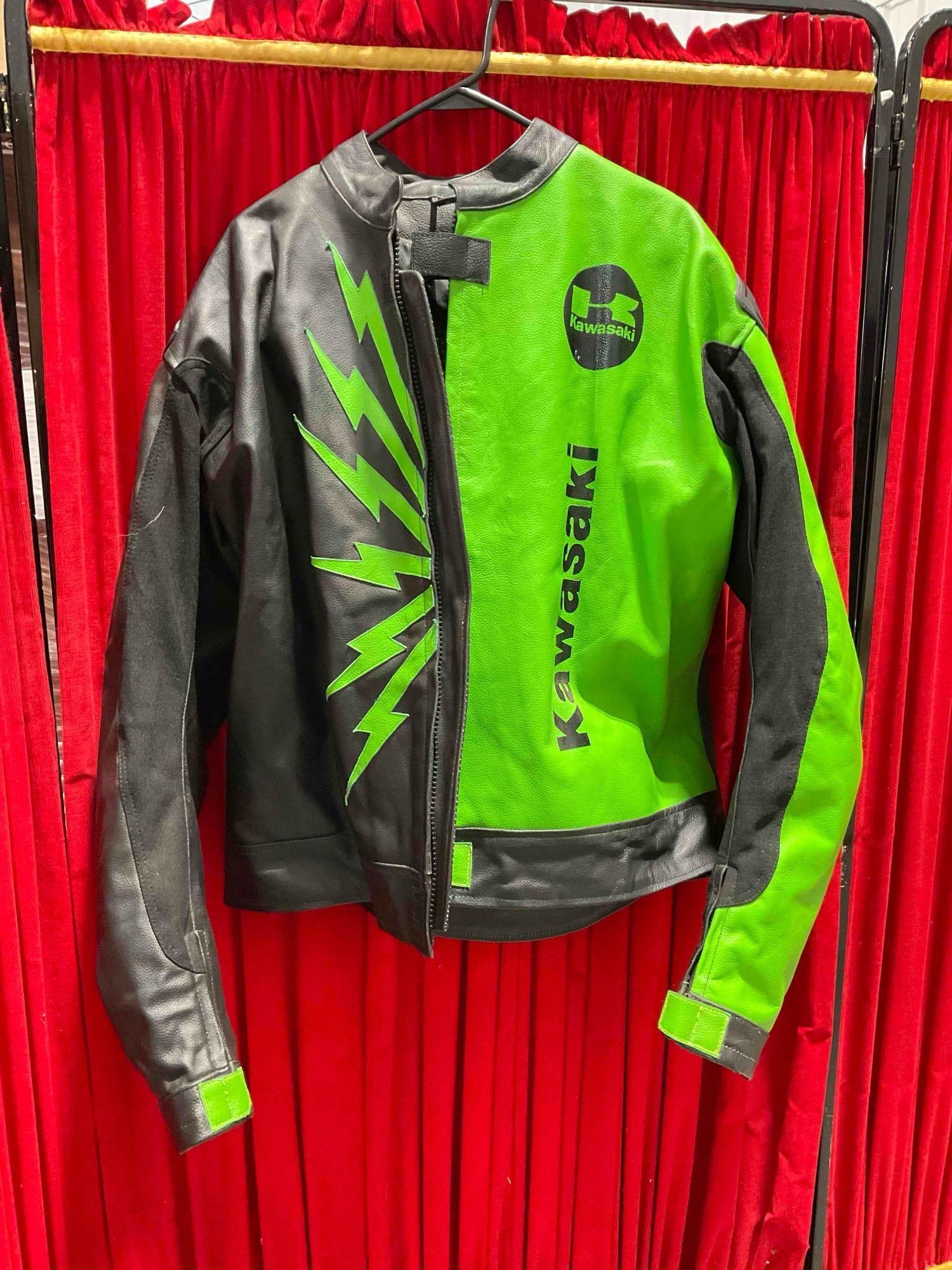Kawasaki Black & Green Leather Motorcycle Racing Jacket in Size 2XL. Good Condition. See pics. (1 of 5)