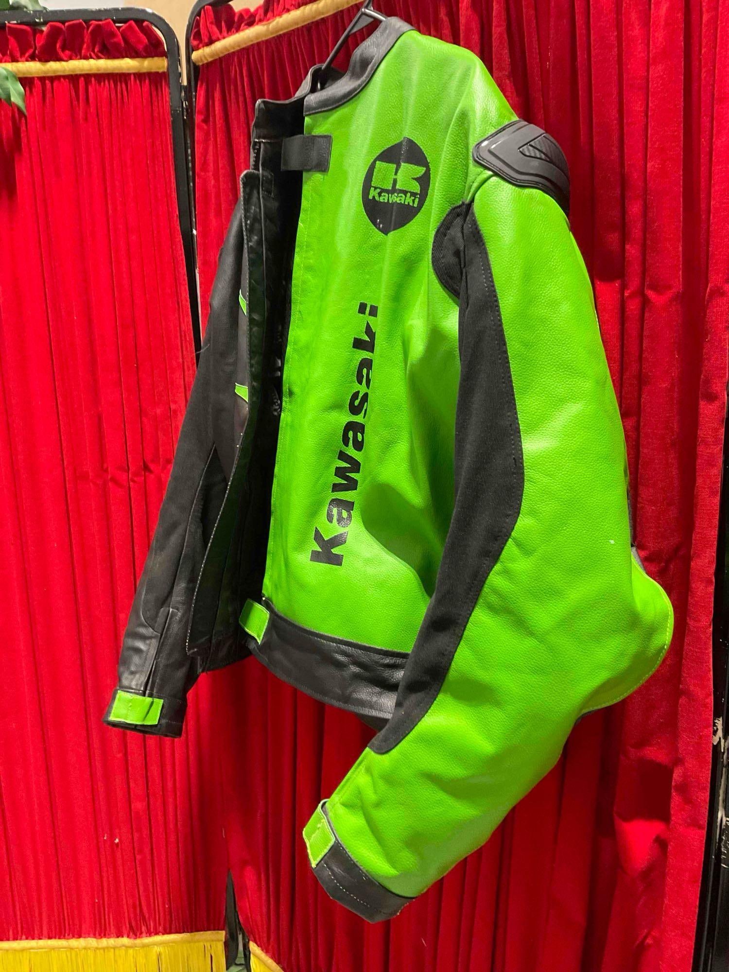 Kawasaki Black & Green Leather Motorcycle Racing Jacket in Size 2XL. Good Condition. See pics. - 2
