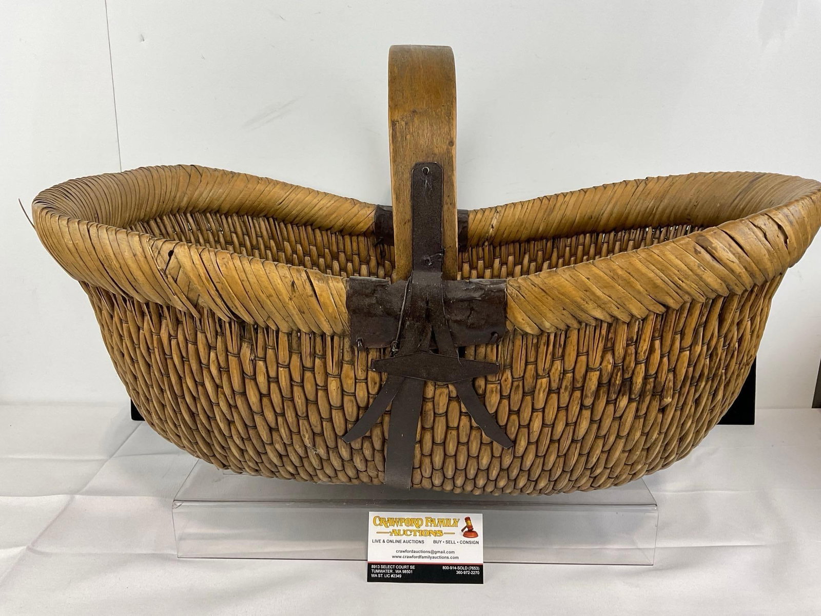 Vintage 1950s Chinese Woven Willow Gathering Basket, Bent Wood Handle w/Iron hardware: Appears to be in good shape. The piece measures approx 14h x 25w x 14d inches. See pics. E-5860