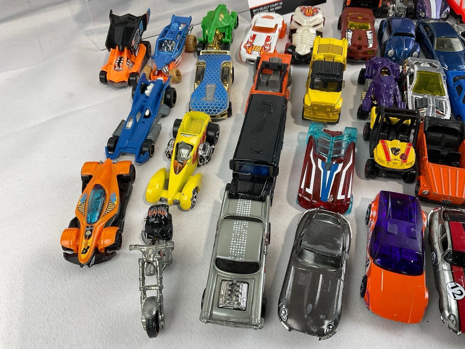Collection of approx 60 Hot Wheels & Matchbox Cars, variety of pieces - 3