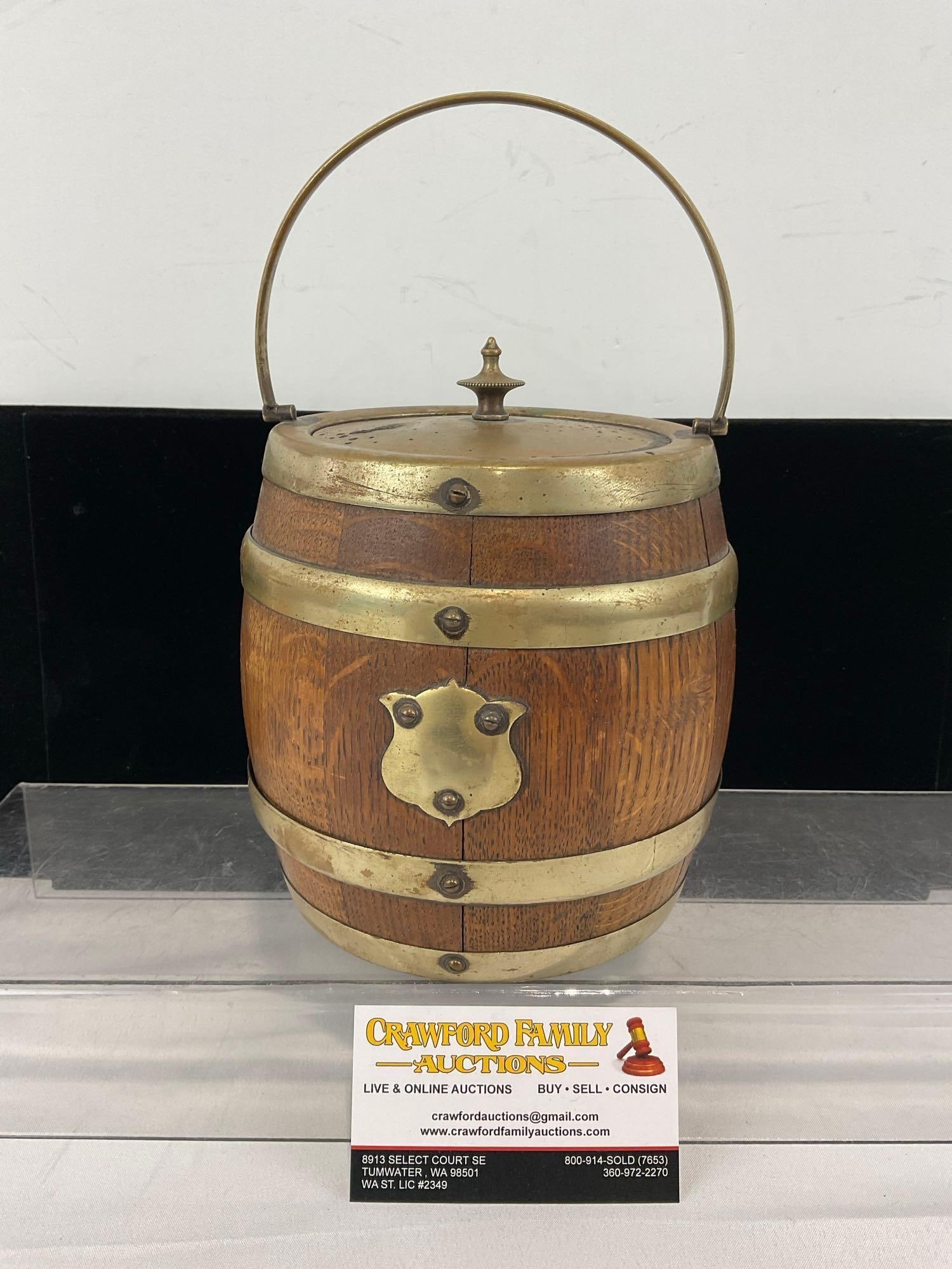 Antique 1920s Danier & Arter Silver Plated Banded Wooden Biscuit Barrel w/Ceramic Liner Inside: Appears to be in good shape. The piece measures approx 7h x 7w x 7d inches. See pics. E-5860